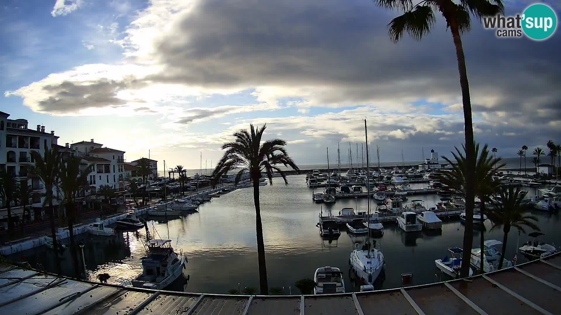 Live webcam Puerto de la Duquesa – Marina