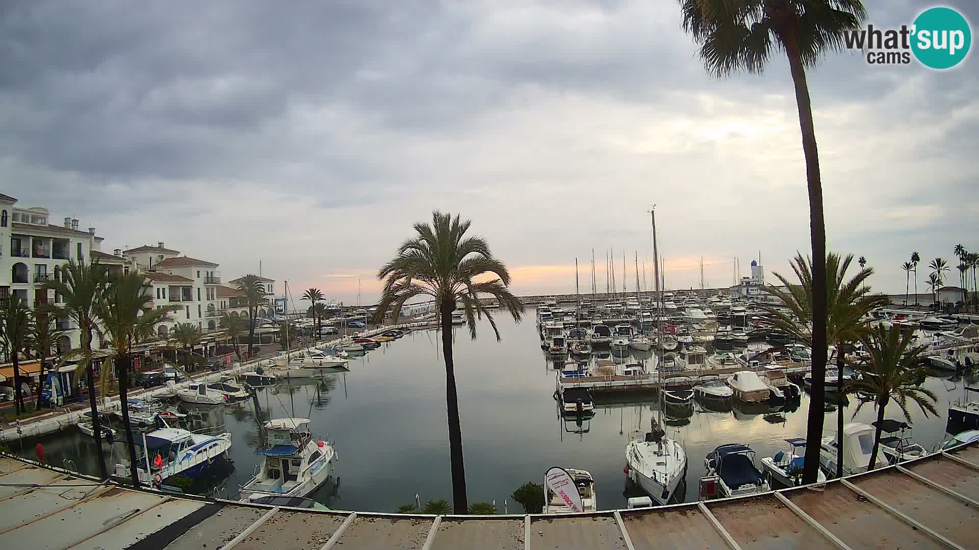 Live webcam Puerto de la Duquesa – Marina