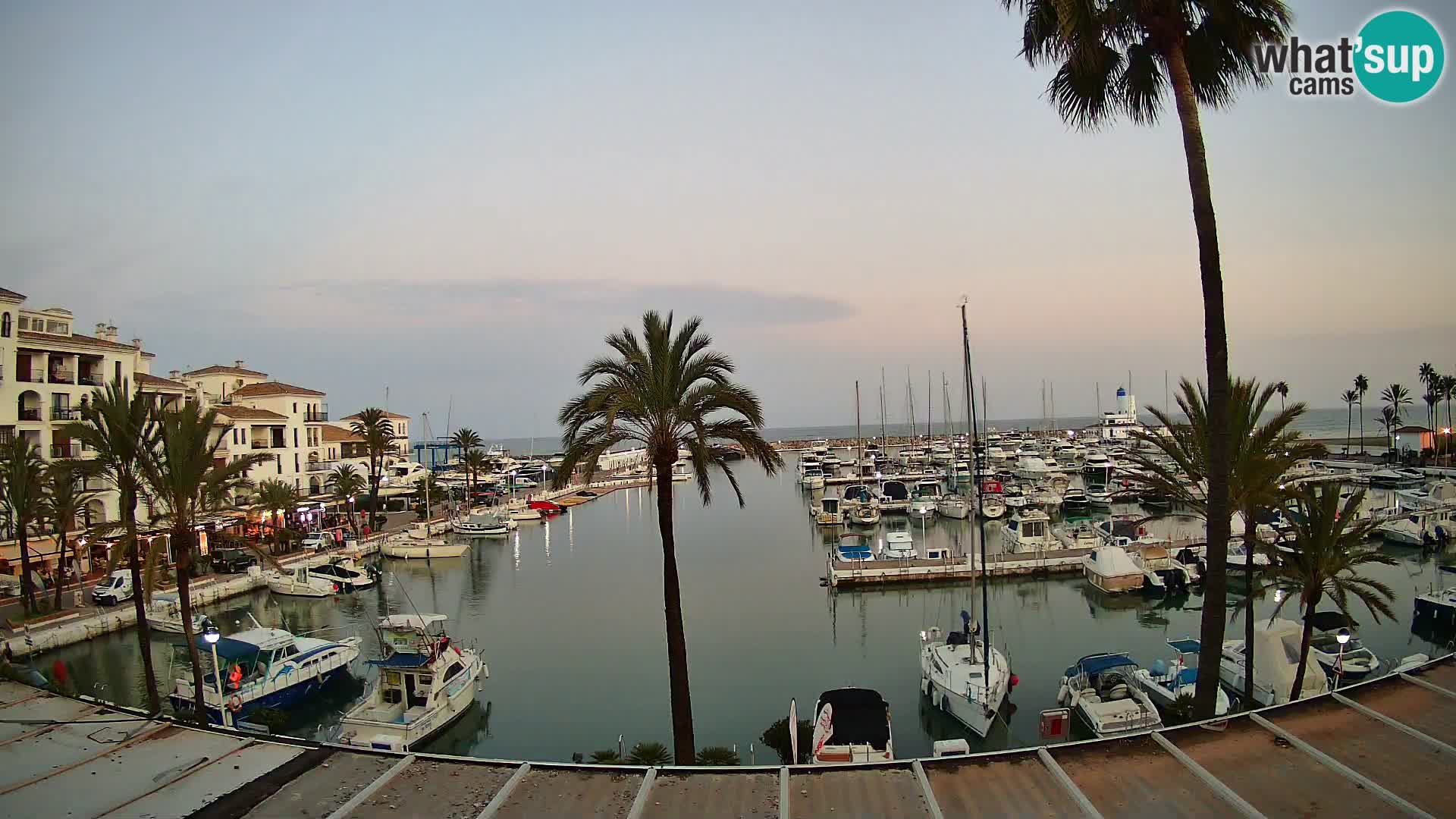 Live webcam Puerto de la Duquesa – Marina