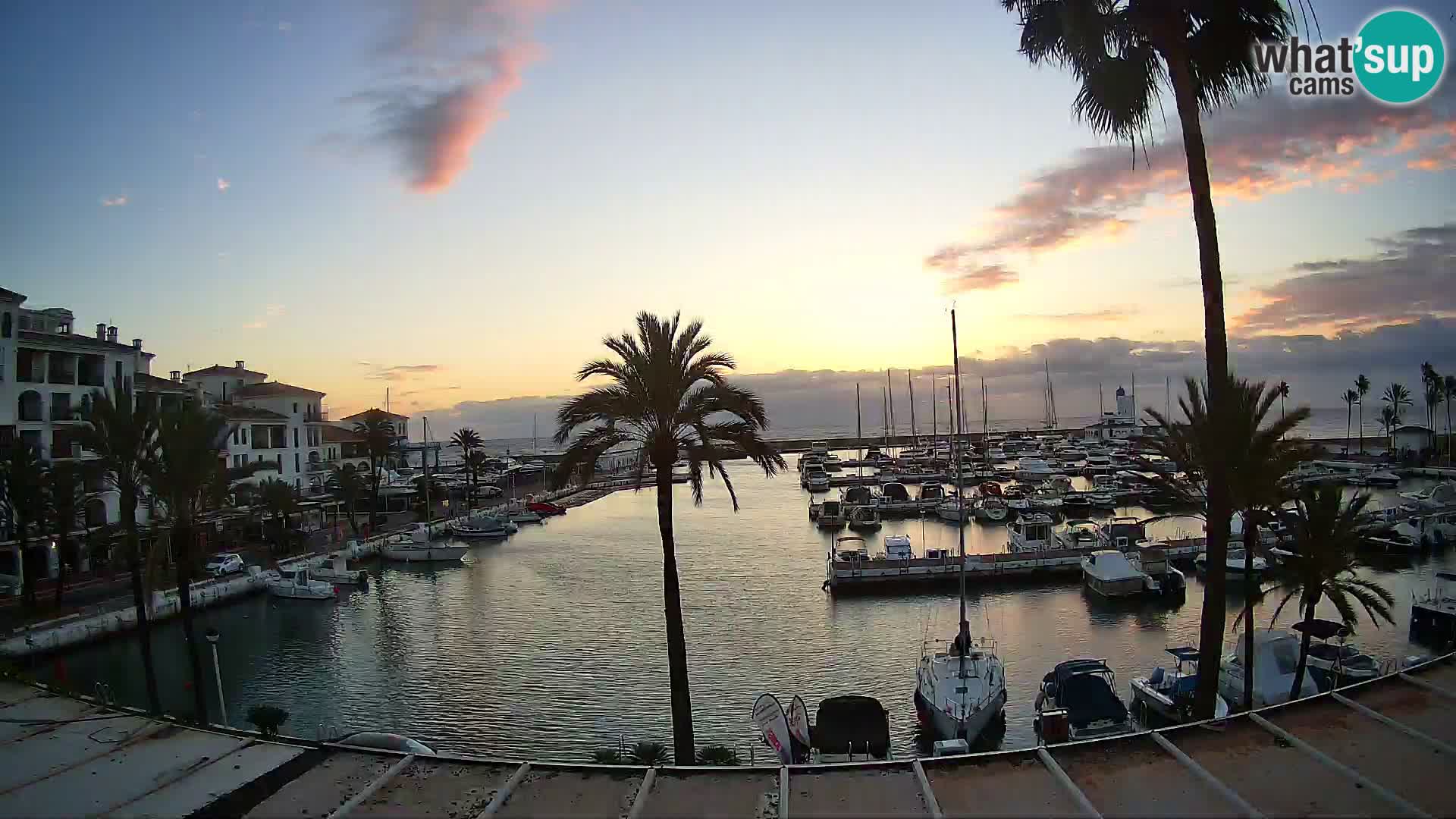 Live webcam Puerto de la Duquesa – Marina