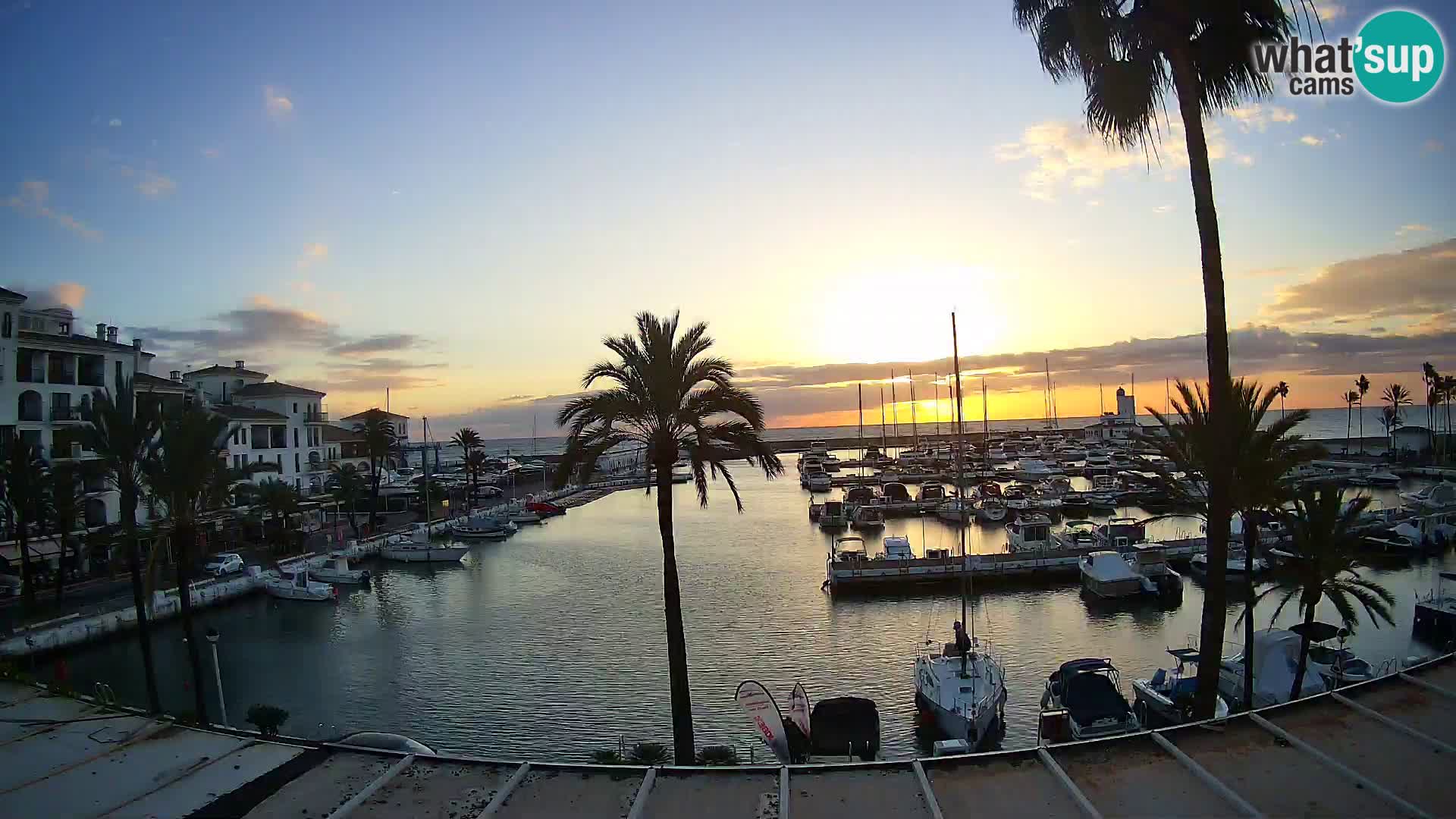 Live webcam Puerto de la Duquesa – Marina