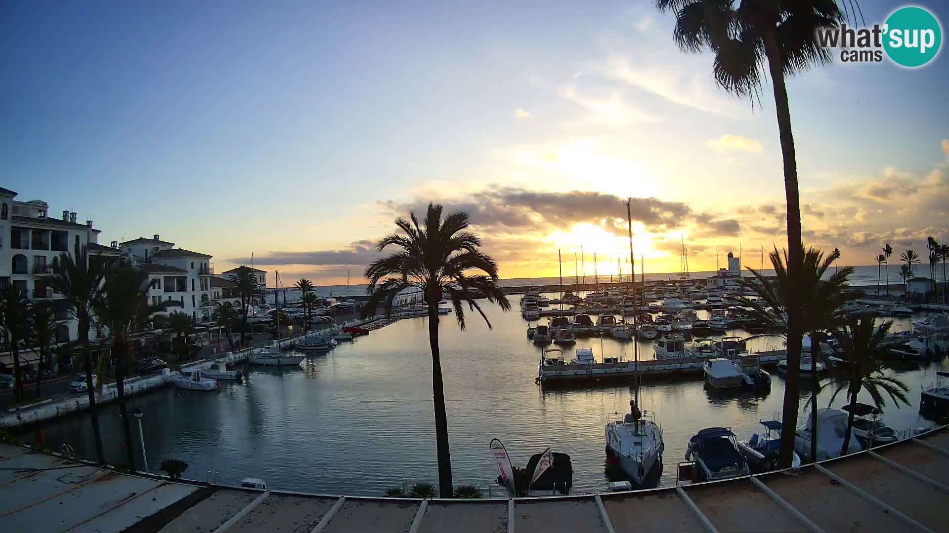 Live webcam Puerto de la Duquesa – Marina