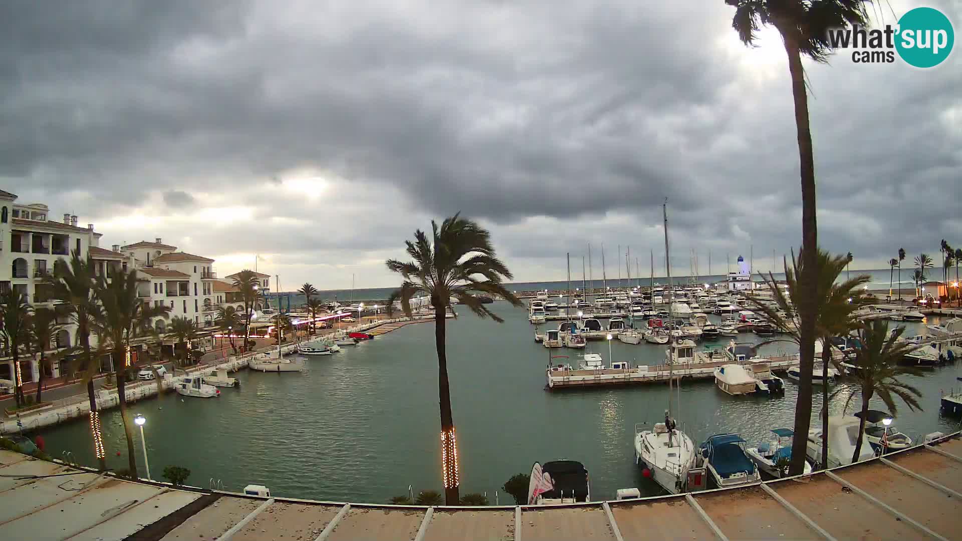 Live webcam Puerto de la Duquesa – Marina