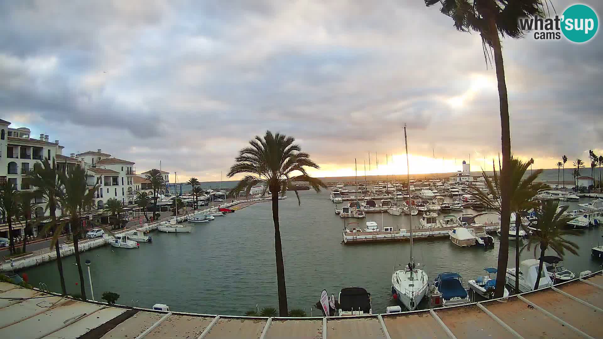 Live webcam Puerto de la Duquesa – Marina