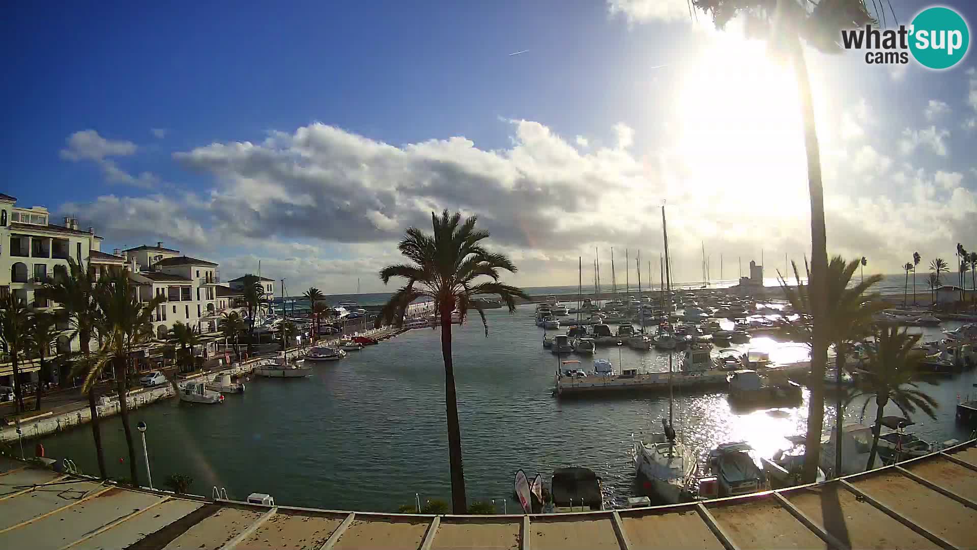 Live webcam Puerto de la Duquesa – Marina