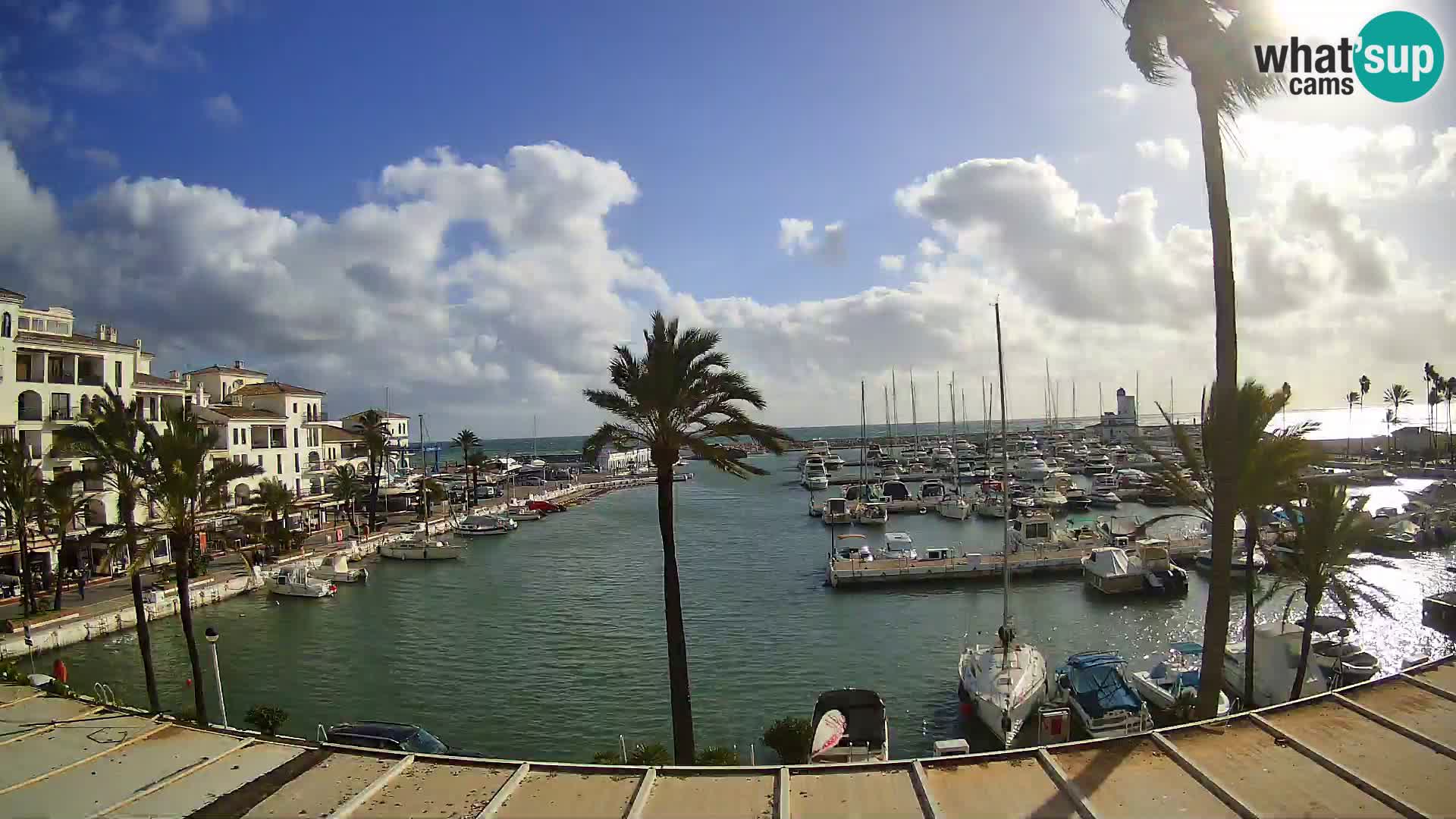 Live webcam Puerto de la Duquesa – Marina