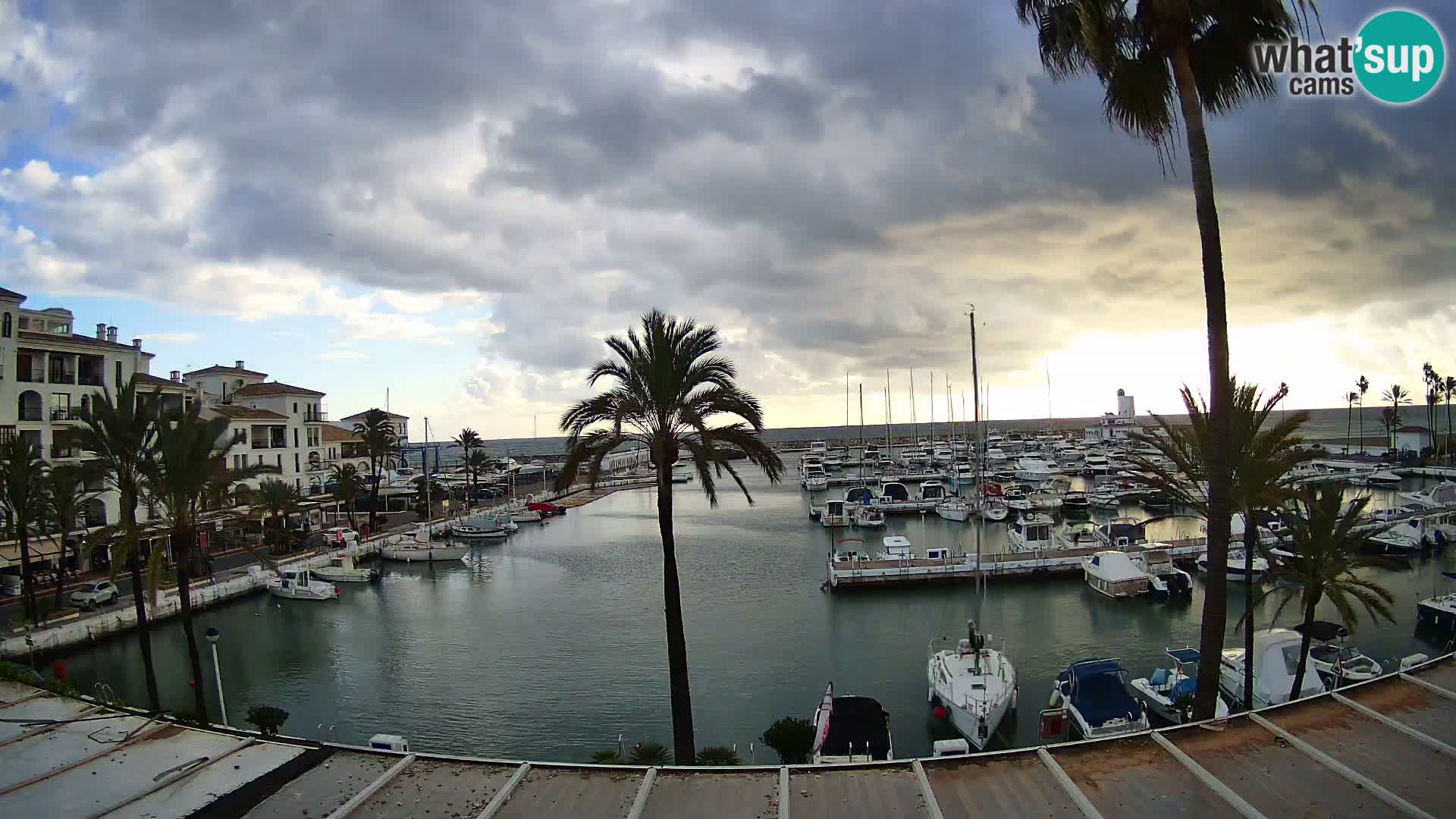 Live webcam Puerto de la Duquesa – Marina