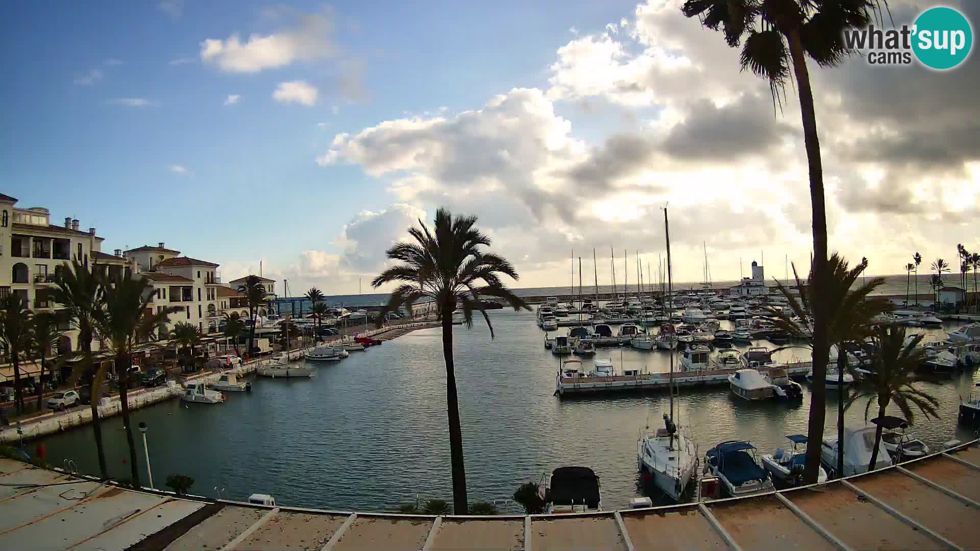 Live webcam Puerto de la Duquesa – Marina