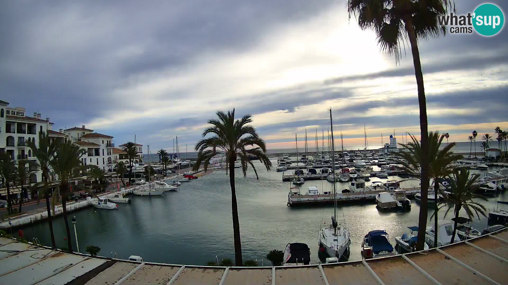 Live webcam Puerto de la Duquesa – Marina