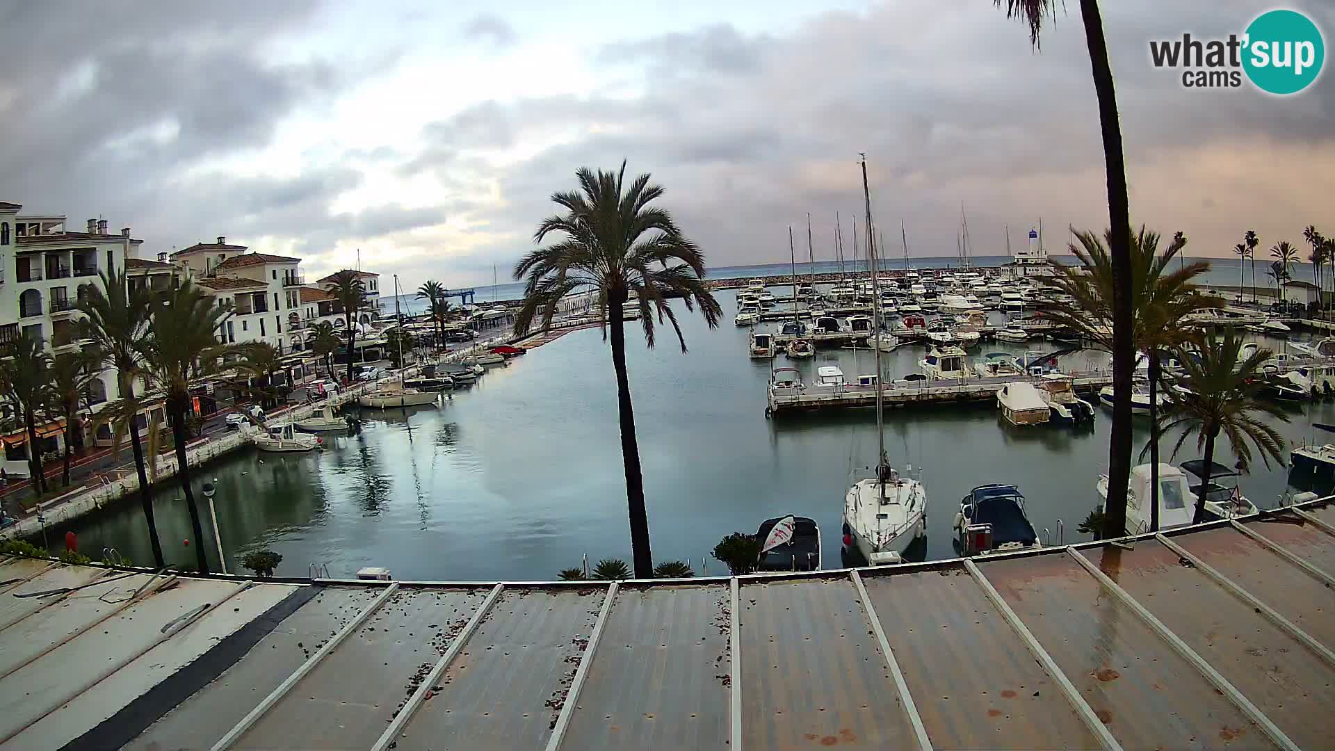 Live webcam Puerto de la Duquesa – Marina