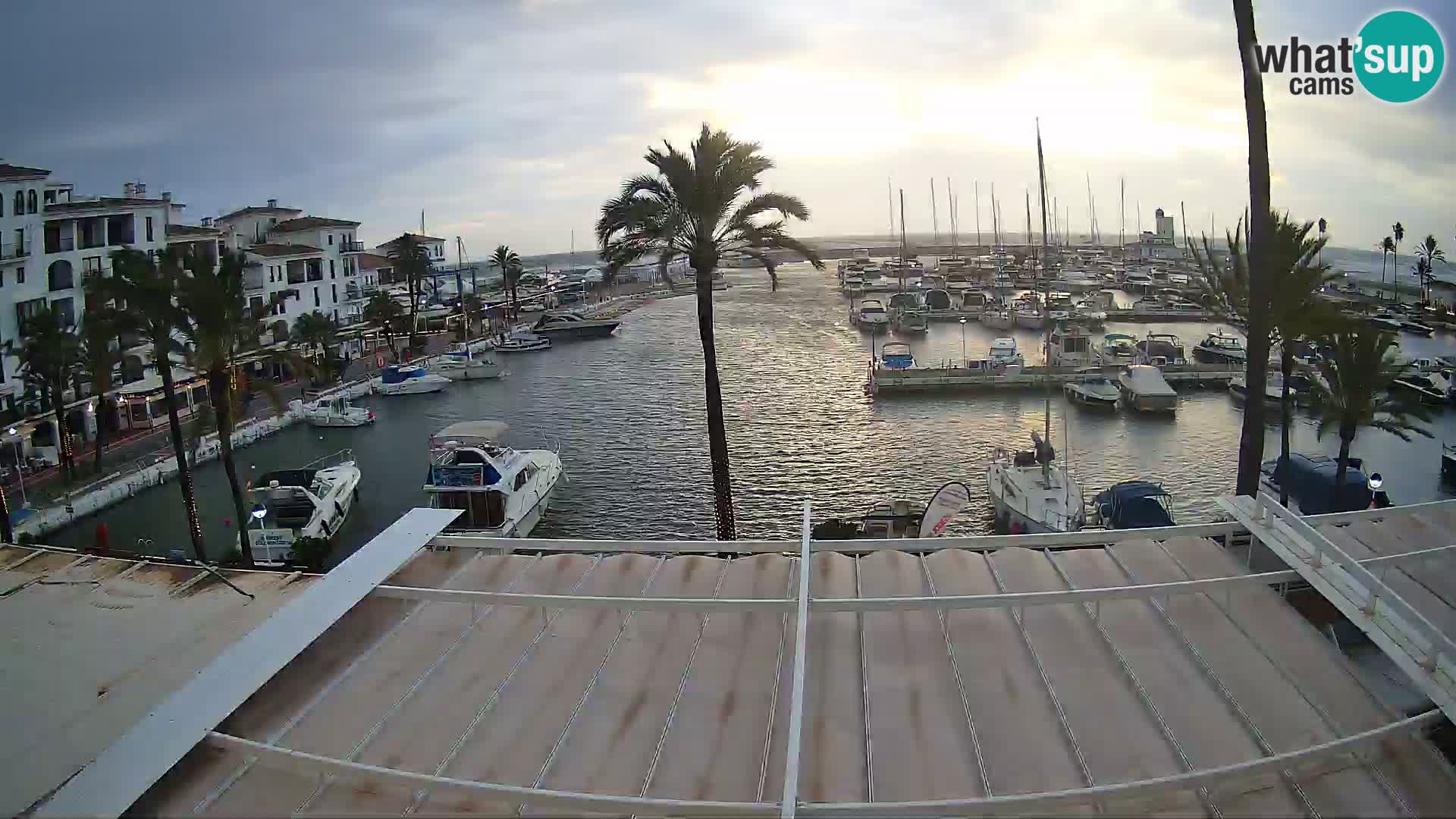 Live webcam Puerto de la Duquesa – Marina