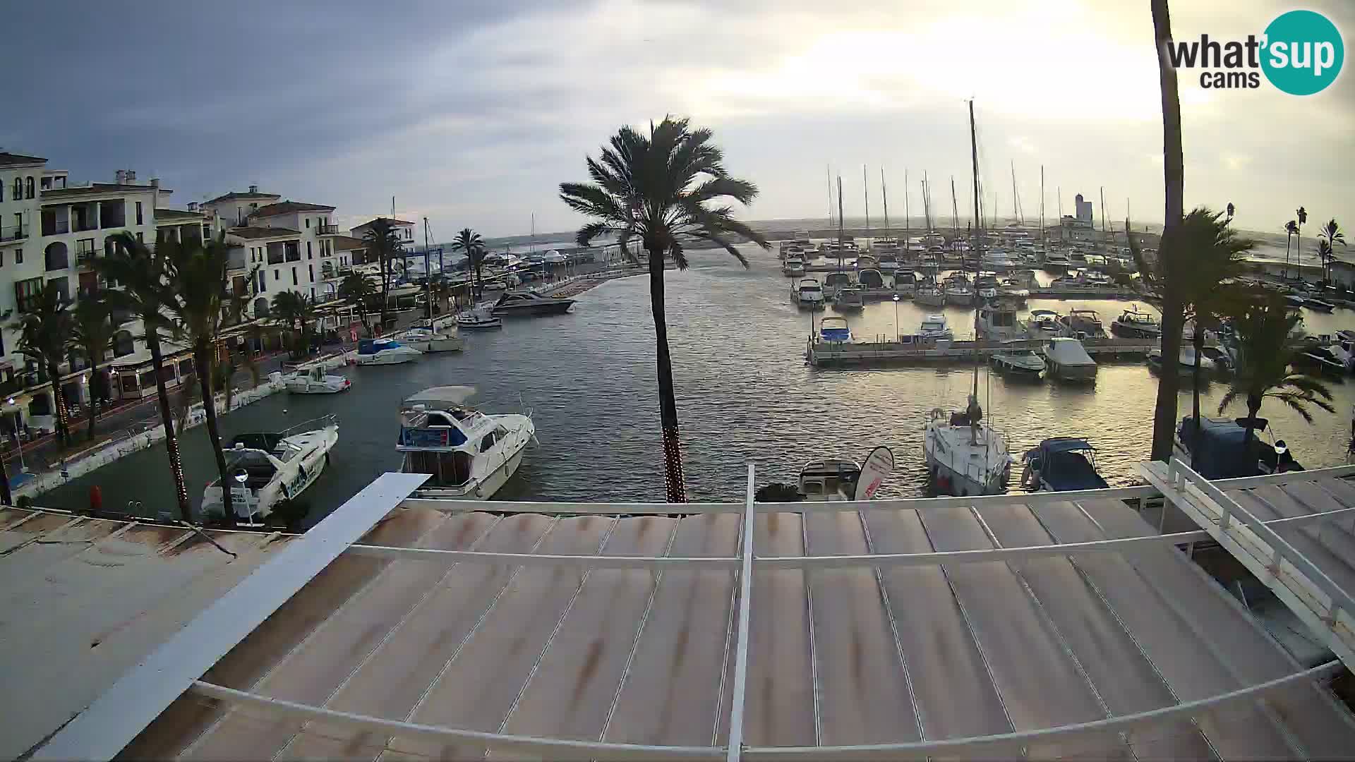Live webcam Puerto de la Duquesa – Marina