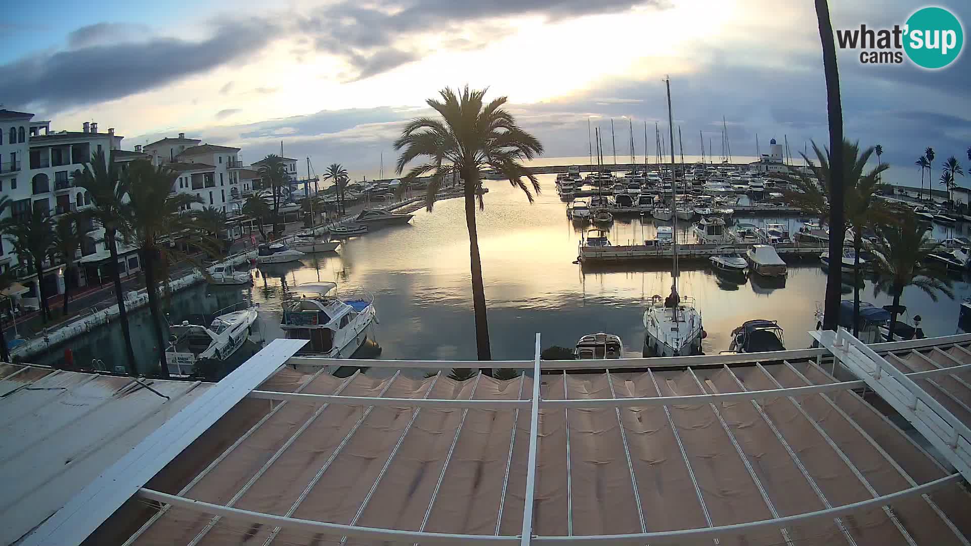 Live webcam Puerto de la Duquesa – Marina