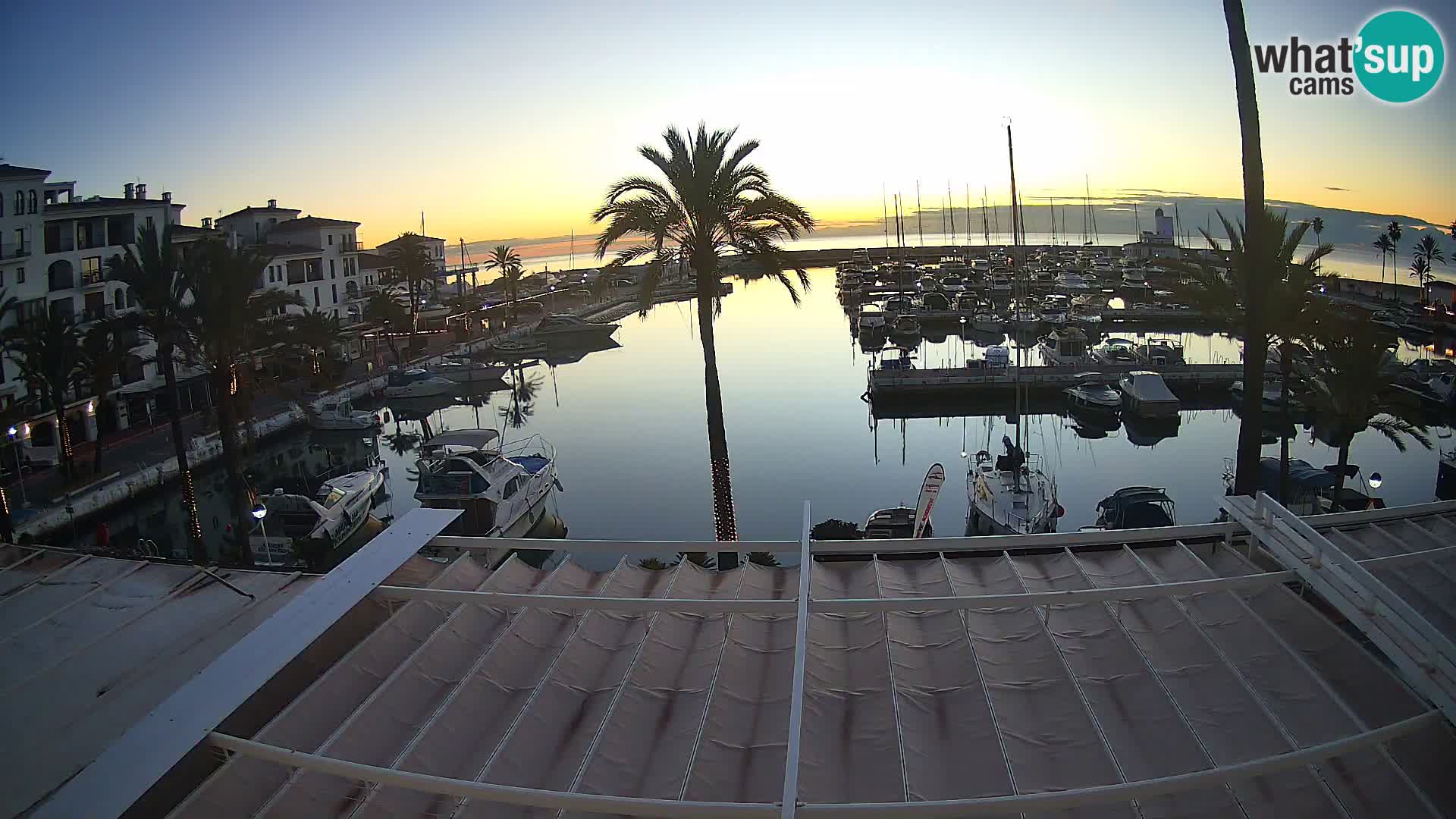 Live webcam Puerto de la Duquesa – Marina