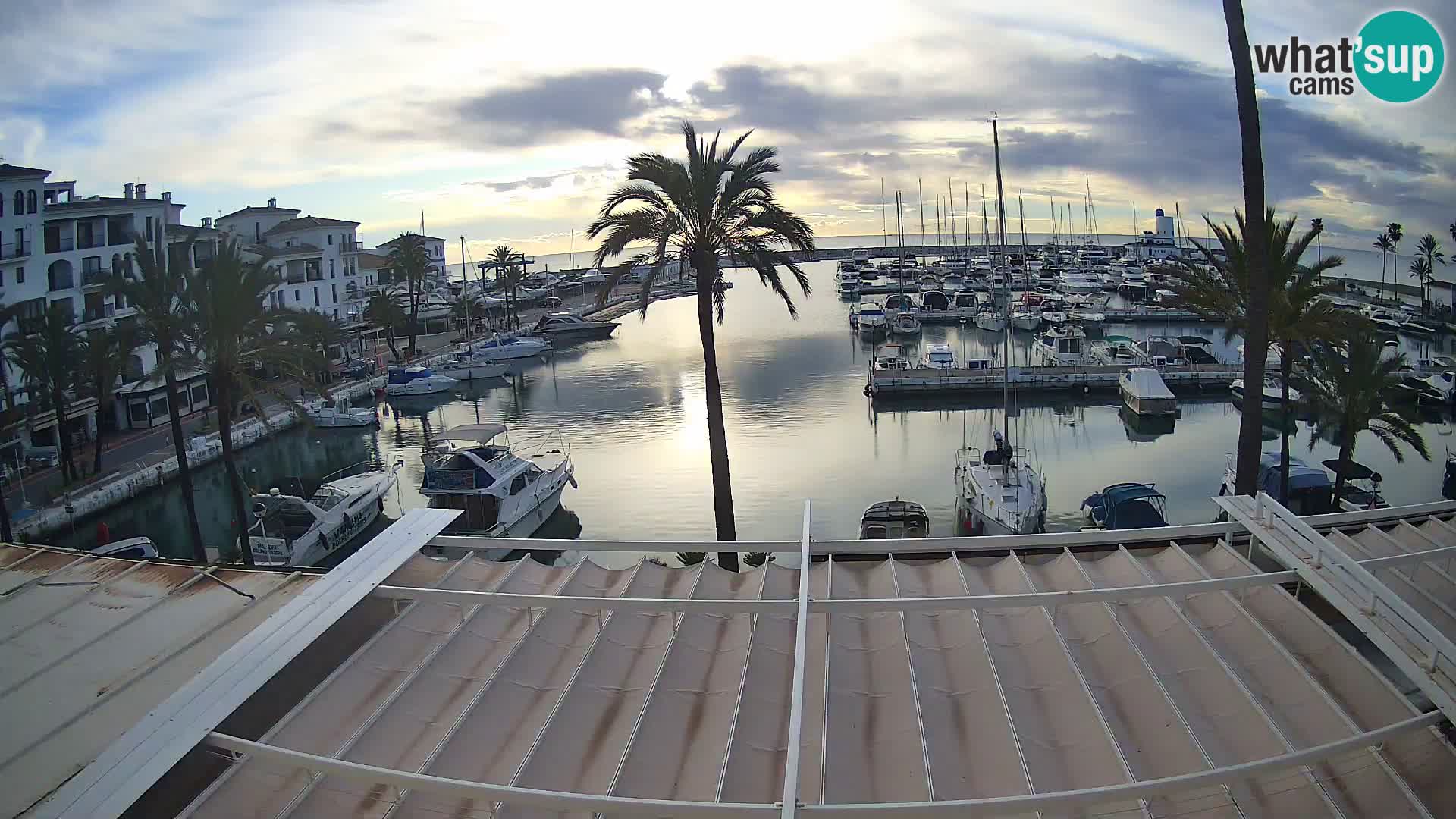 Live webcam Puerto de la Duquesa – Marina