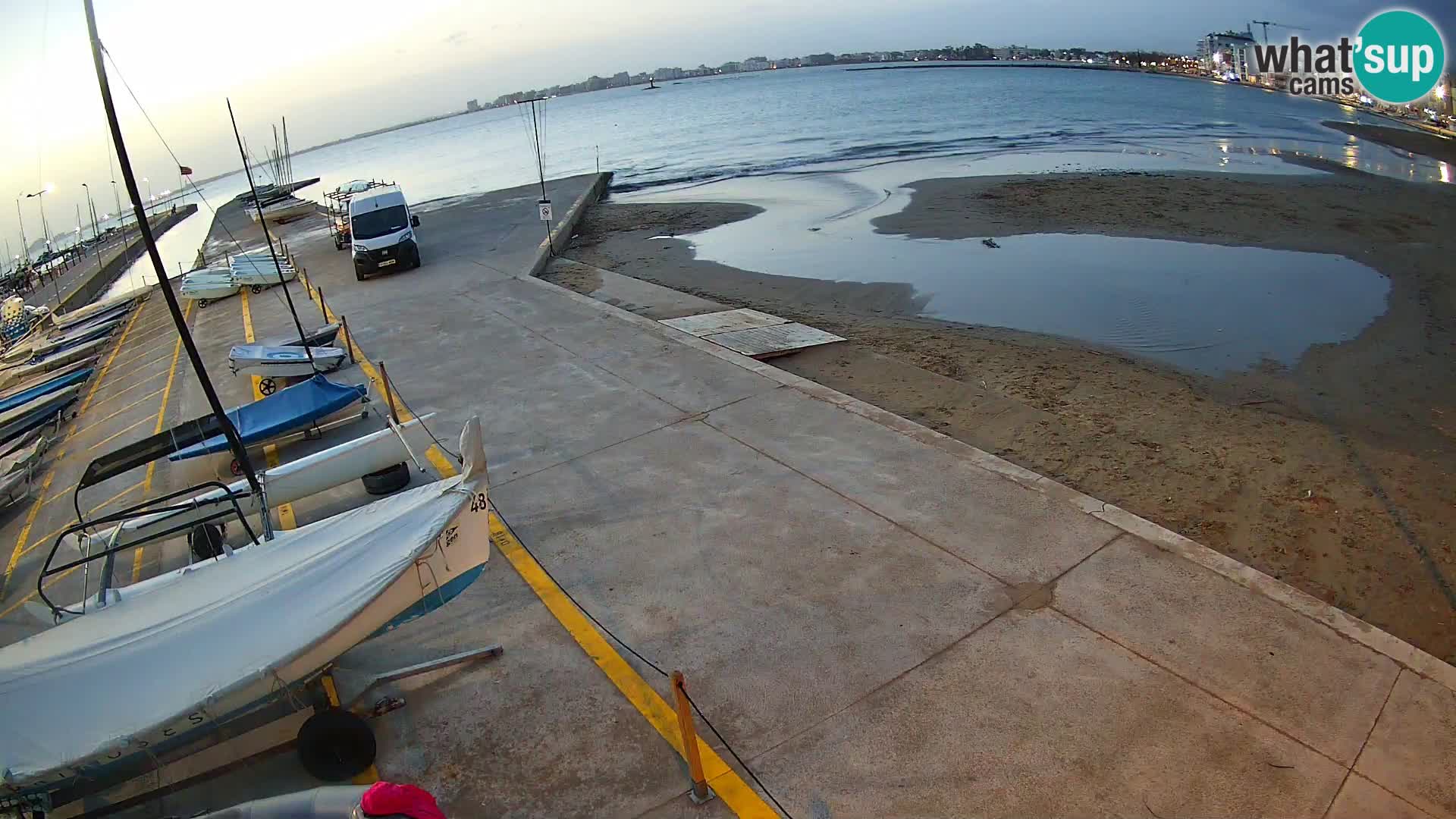 Webcam porto di Roses – Costa Brava – spiaggia La Perola