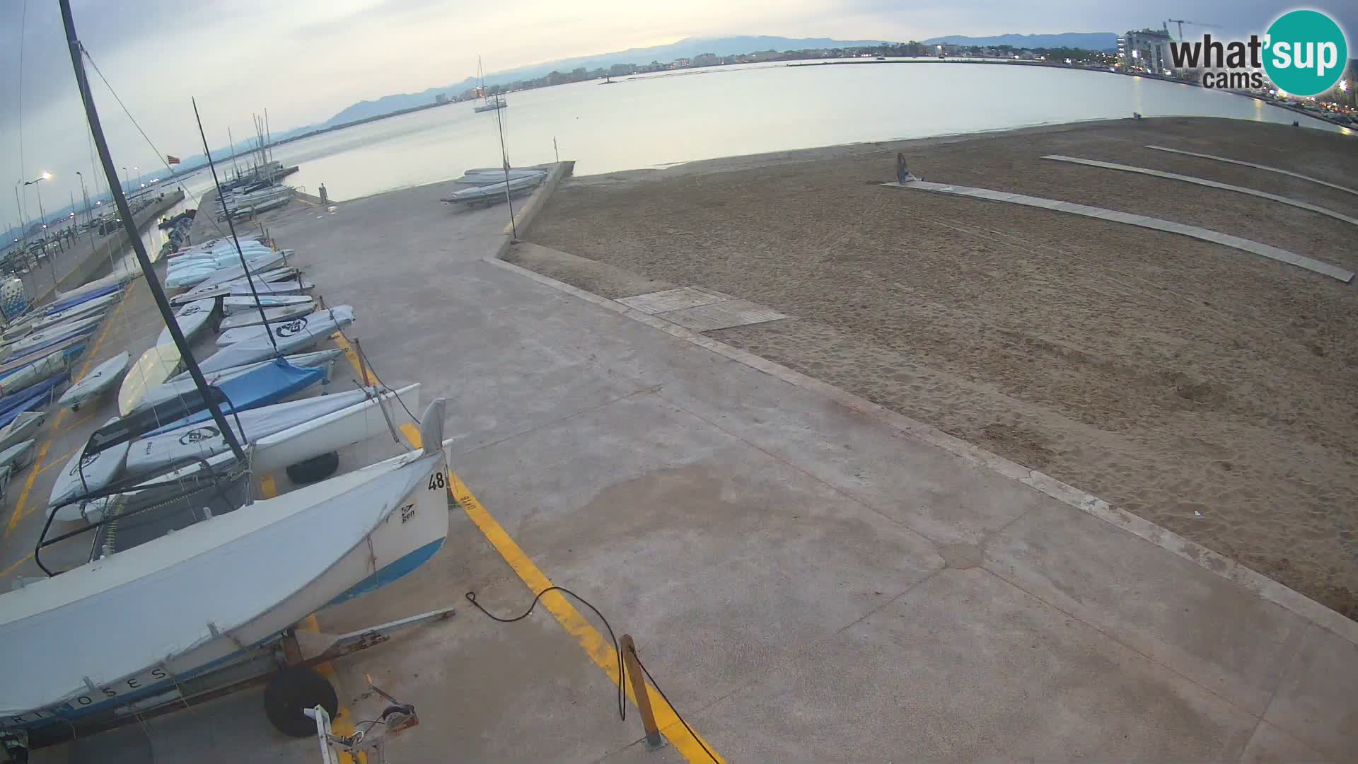 Roses webcam Port – Costa Brava – plage La Perola