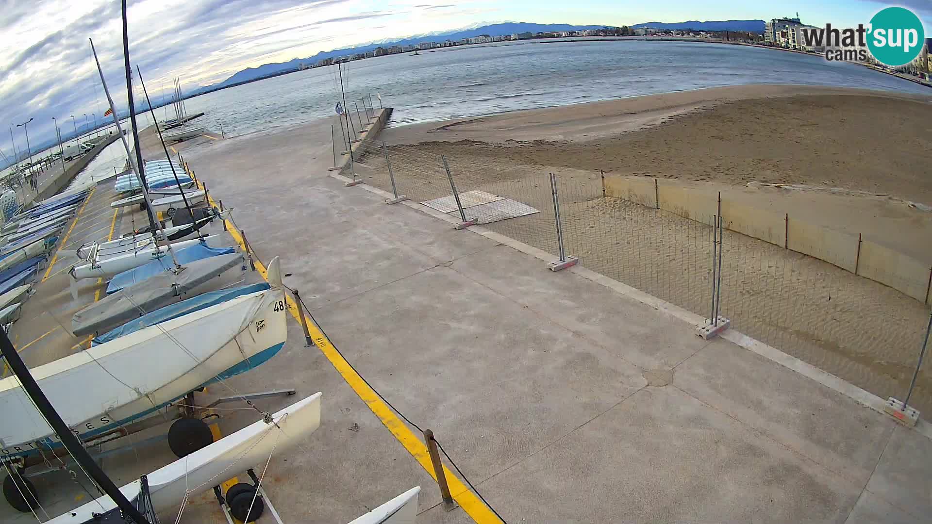 Webcam Port of Roses – Costa Brava – La Perola Beach