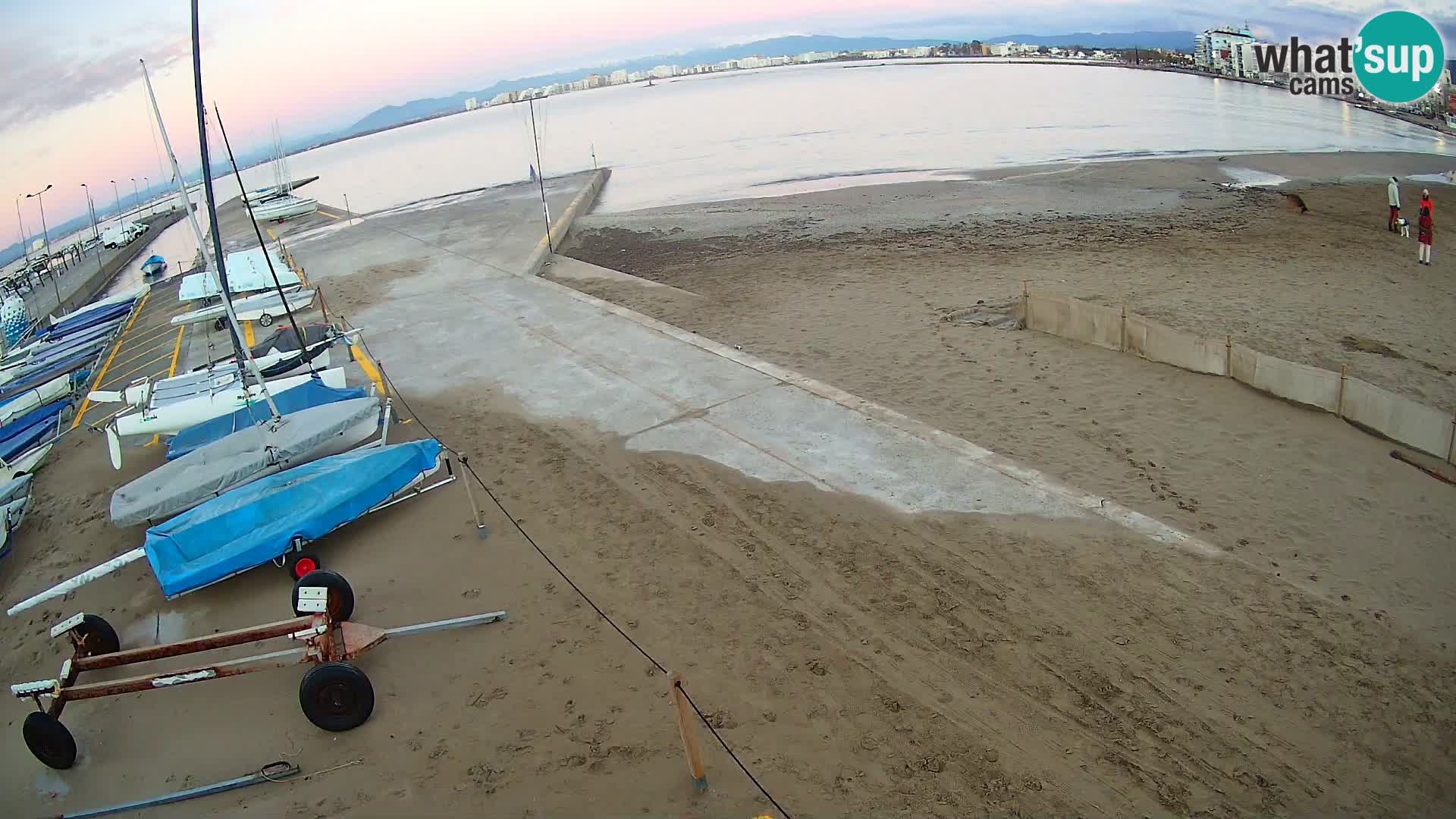 Roses webcam Port – Costa Brava – plage La Perola