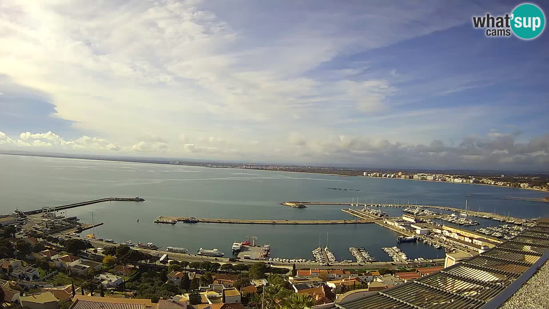 Roses – Puerto pesquero  y la bahía de Roses