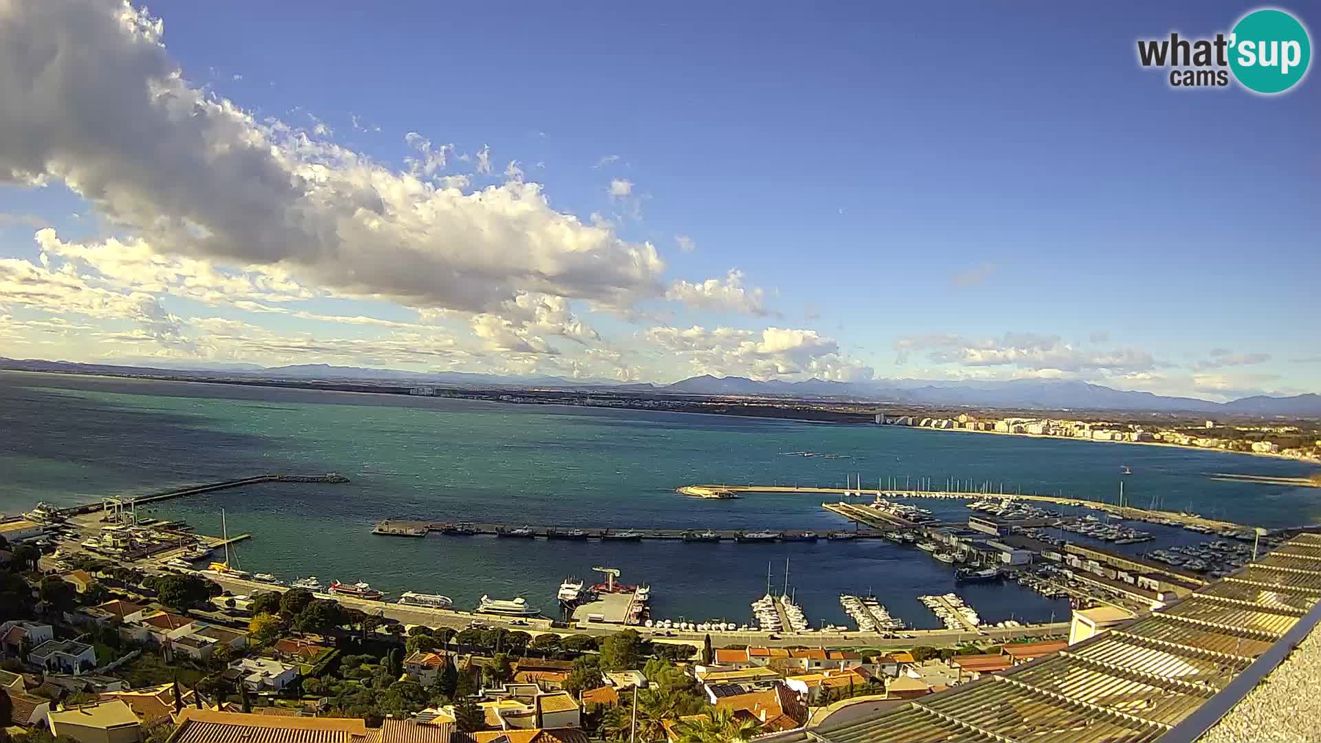 Roses – Puerto pesquero  y la bahía de Roses