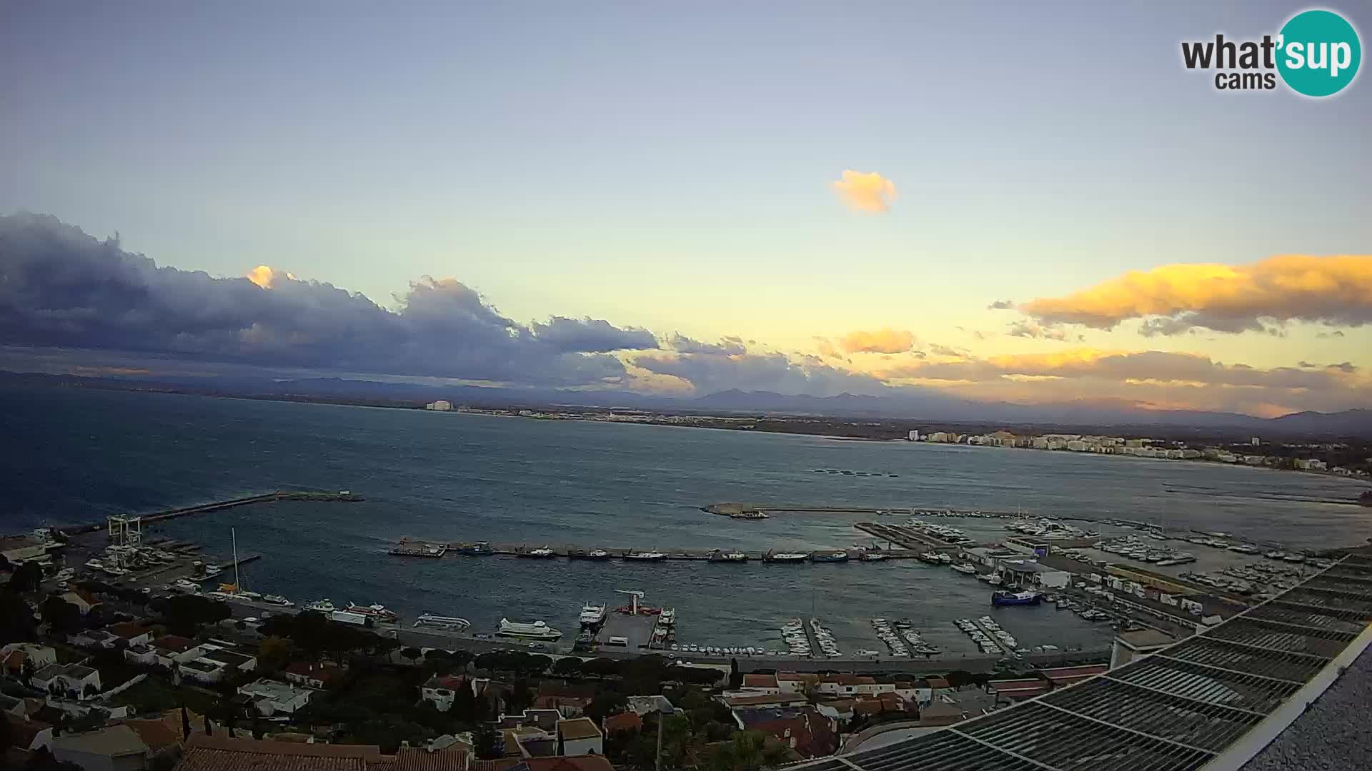 Roses – Puerto pesquero  y la bahía de Roses