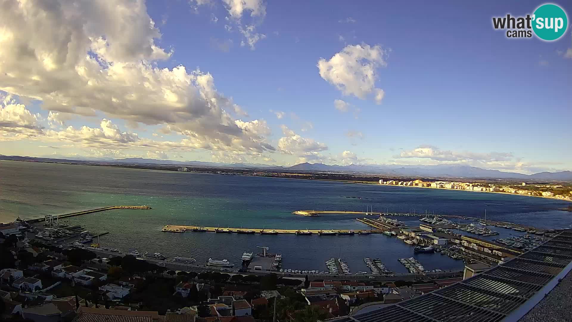 Roses – Puerto pesquero  y la bahía de Roses