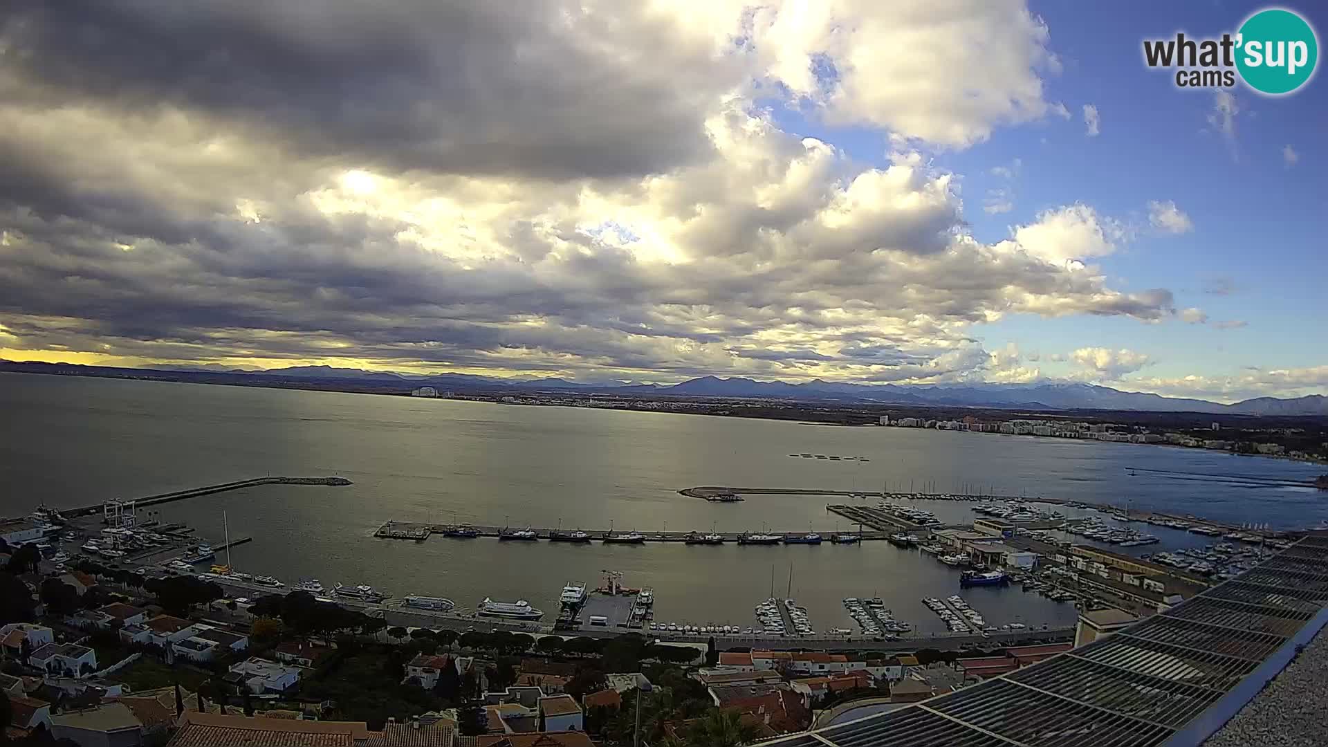 Roses – Porto di pesce e la baia