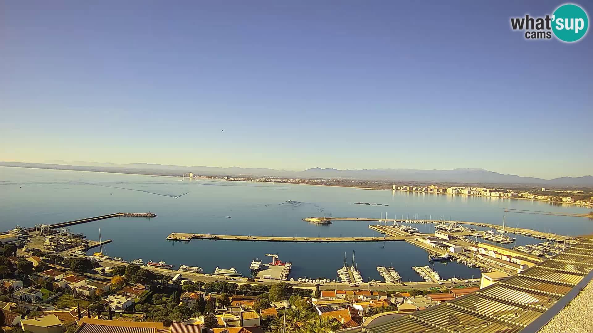 Roses – Puerto pesquero  y la bahía de Roses