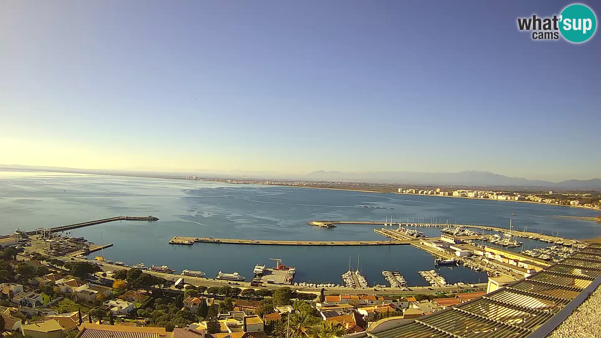 Roses – Puerto pesquero  y la bahía de Roses