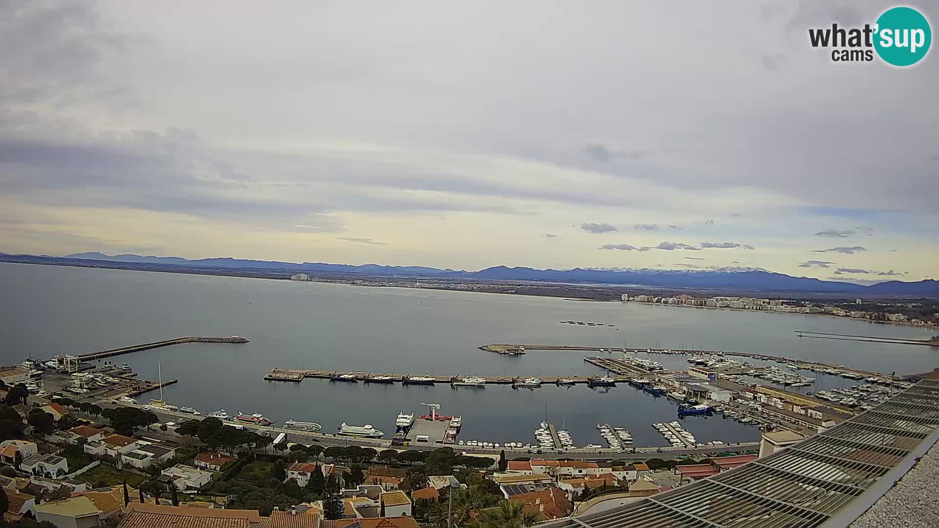 Roses –  Port de pêche  et la baie