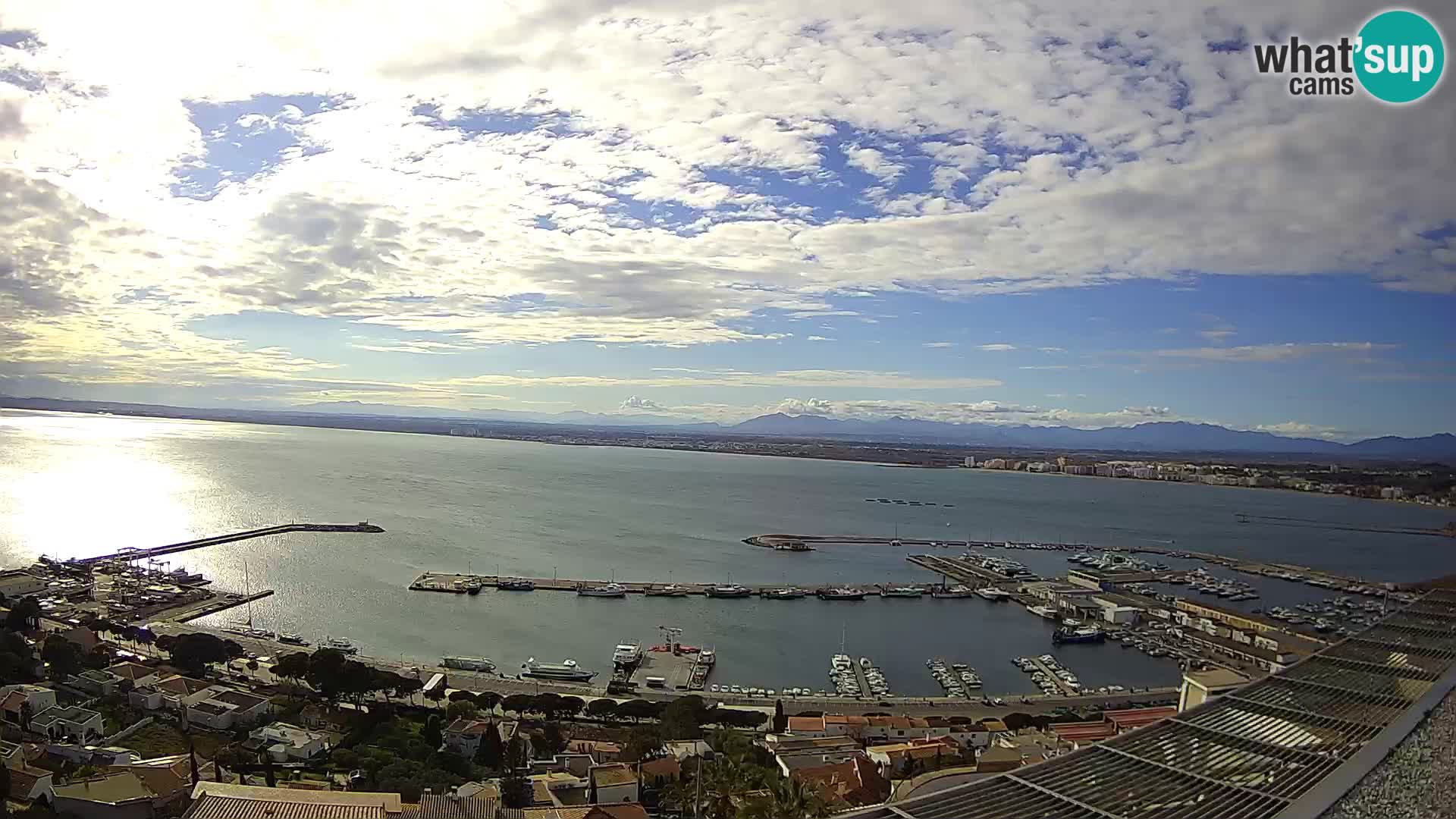 Roses – Puerto pesquero  y la bahía de Roses