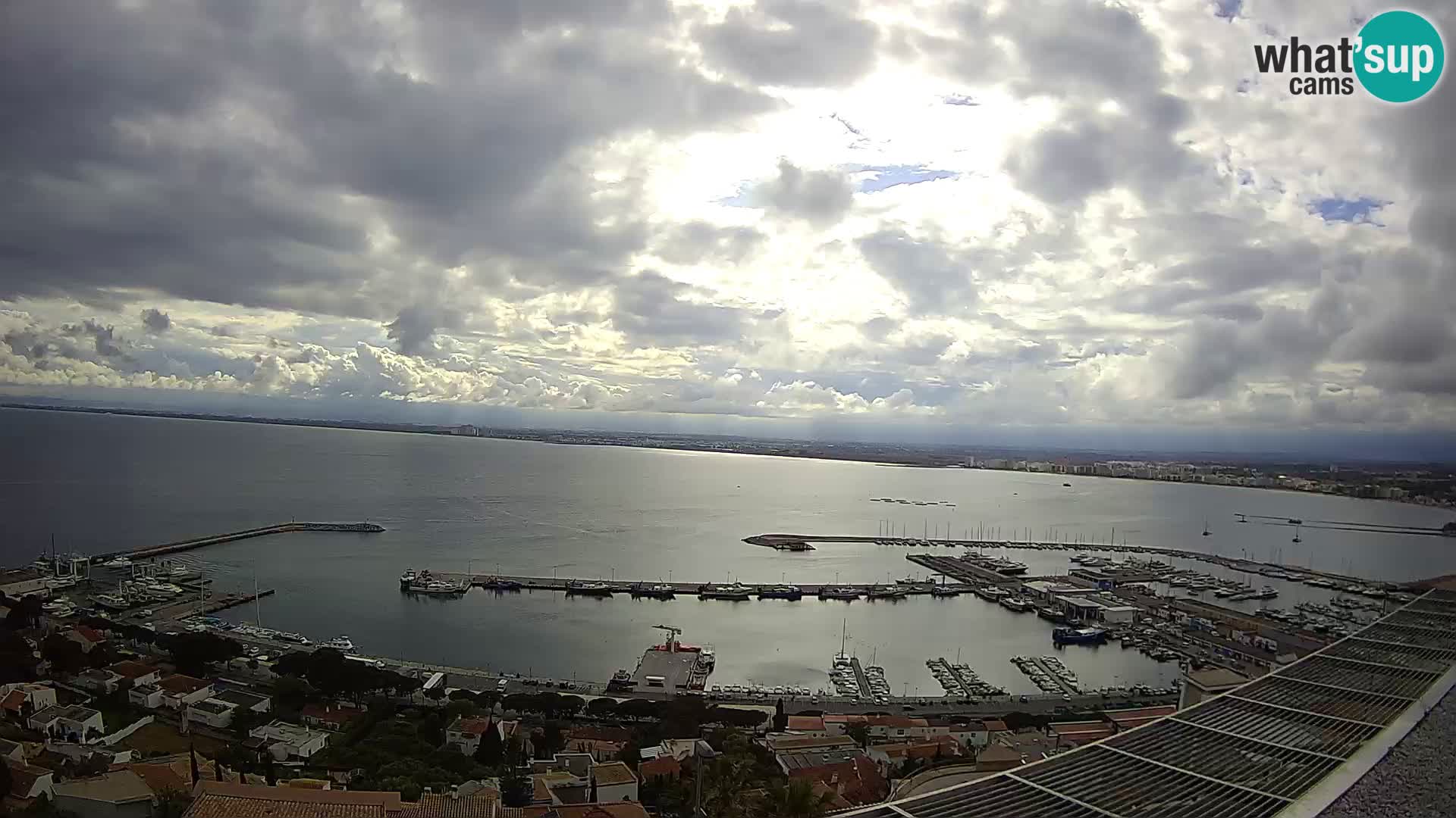 Roses – Puerto pesquero  y la bahía de Roses