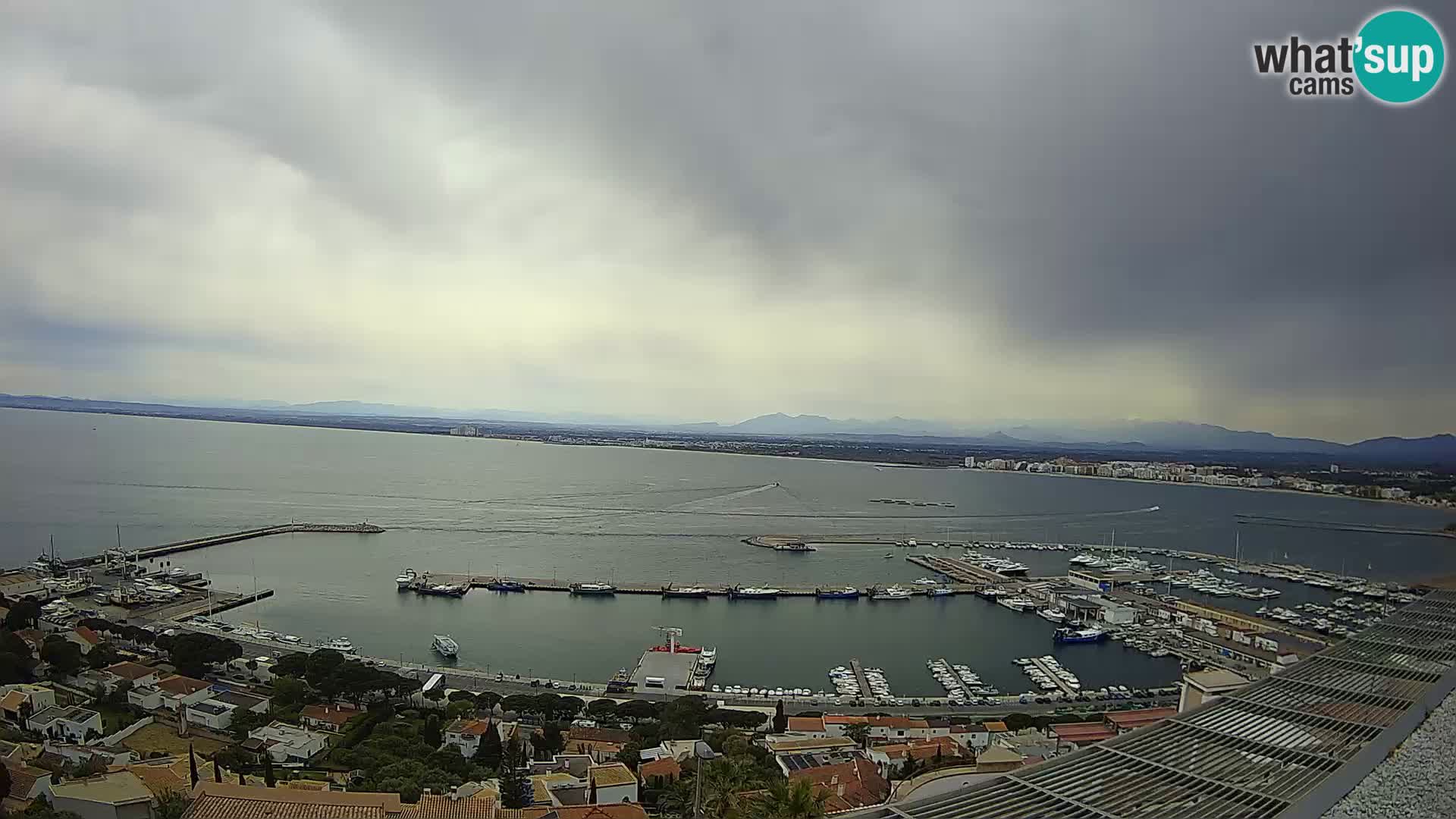 Roses – Puerto pesquero  y la bahía de Roses