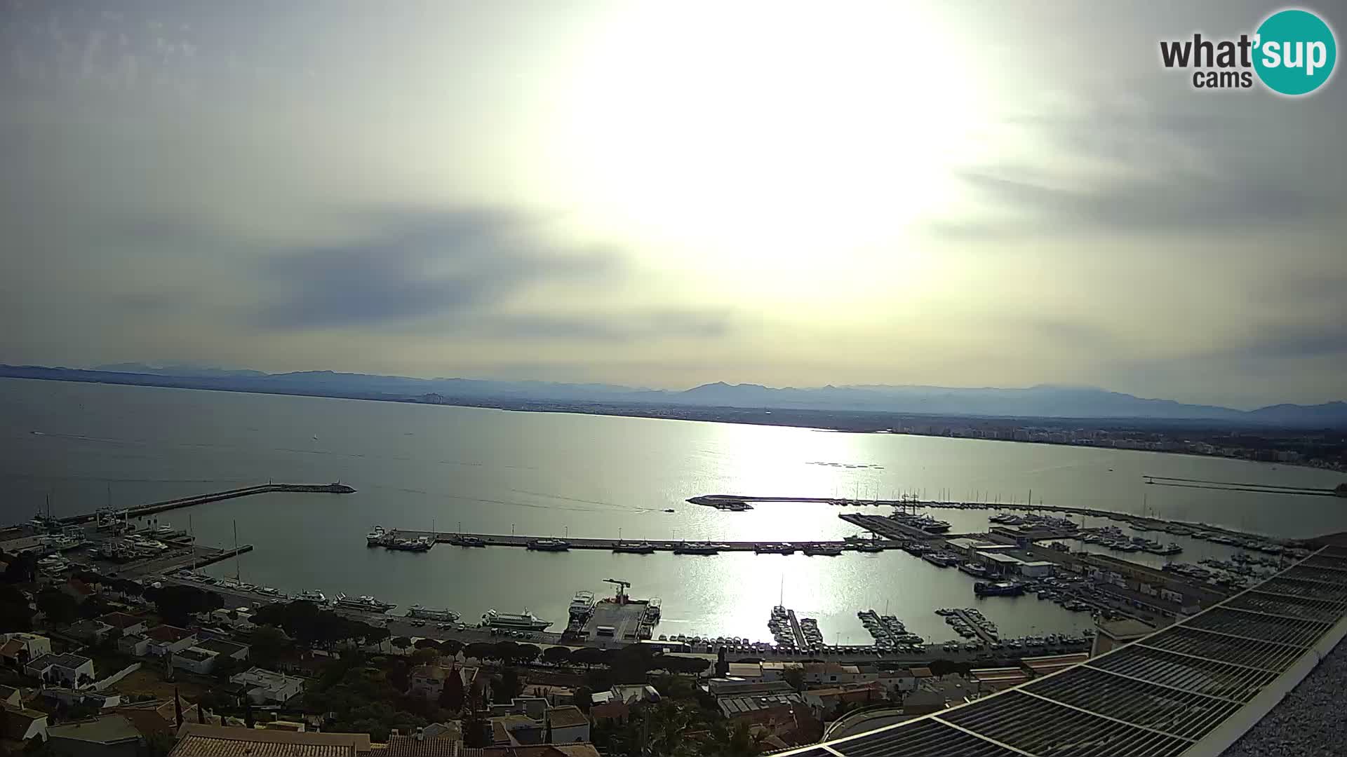 Livecam Hafen Roses –  Fischereihafen und die Bucht