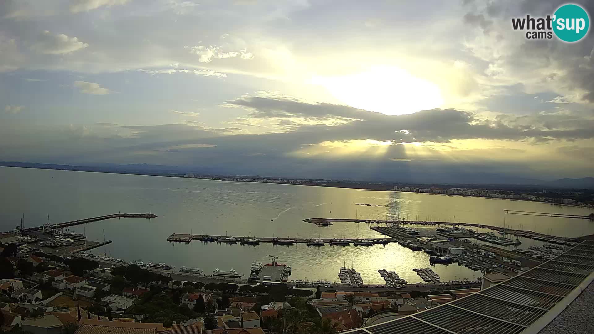 Livecam Hafen Roses –  Fischereihafen und die Bucht