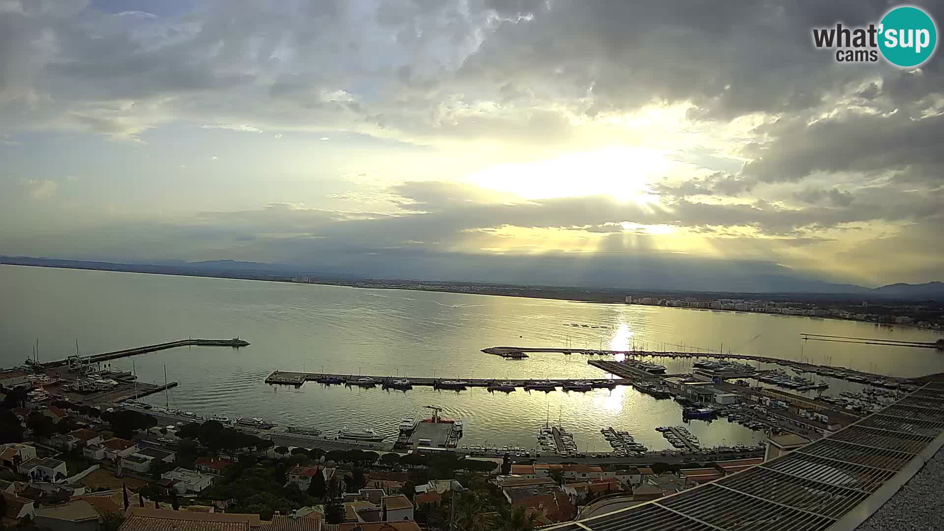 Livecam Hafen Roses –  Fischereihafen und die Bucht