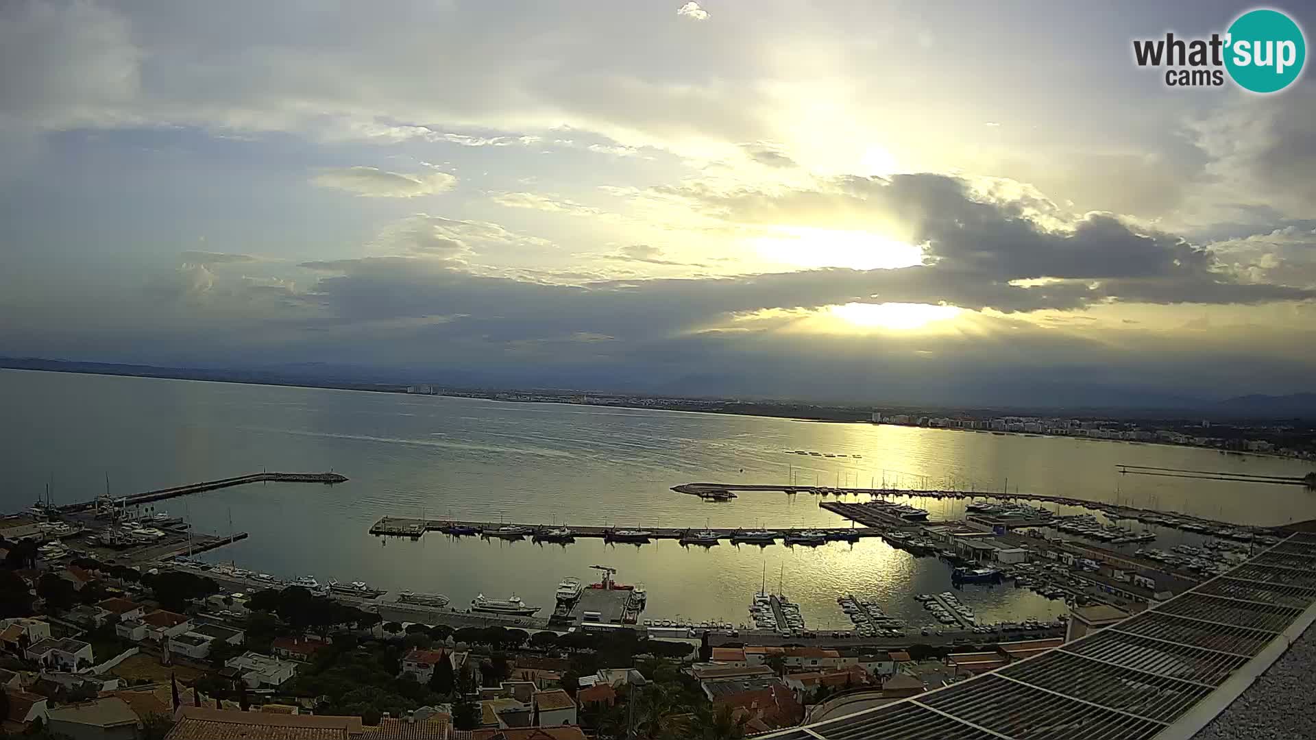 Livecam Hafen Roses –  Fischereihafen und die Bucht