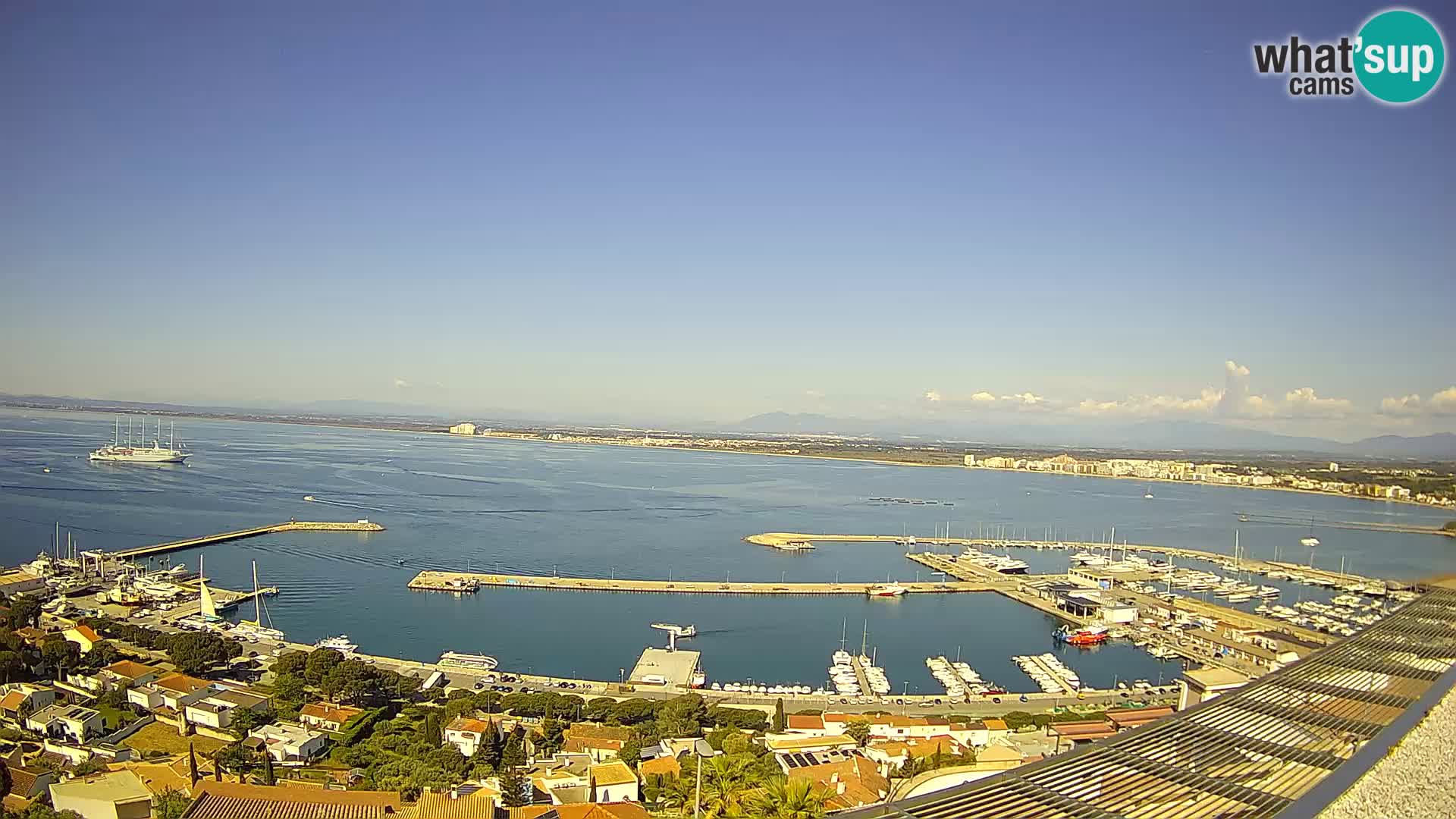 Livecam Hafen Roses –  Fischereihafen und die Bucht