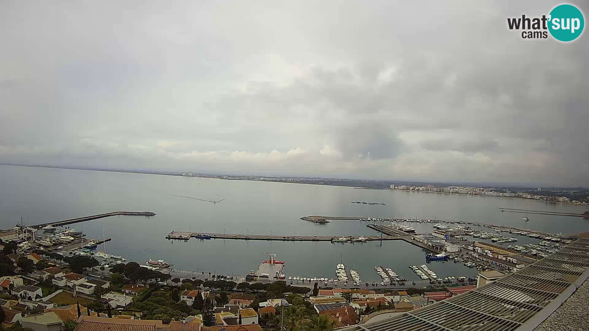 Roses – Puerto pesquero  y la bahía de Roses