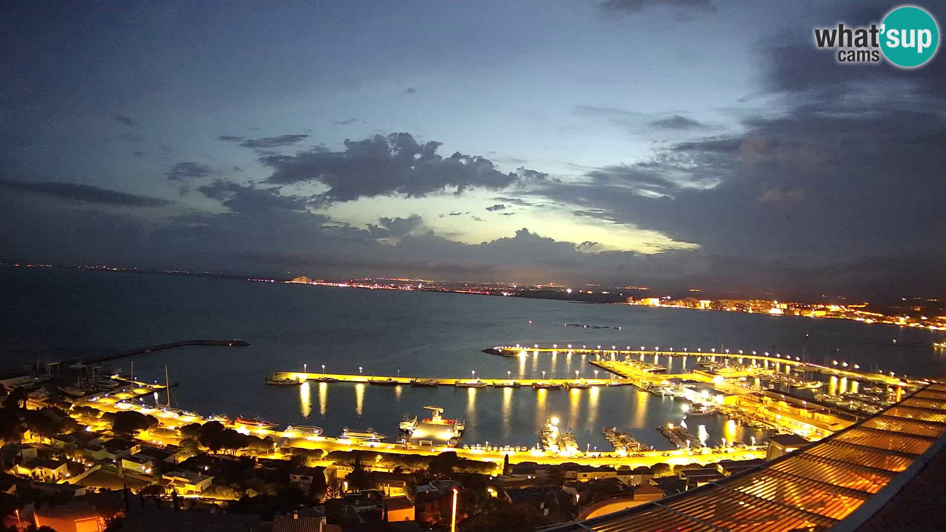 Livecam Hafen Roses –  Fischereihafen und die Bucht
