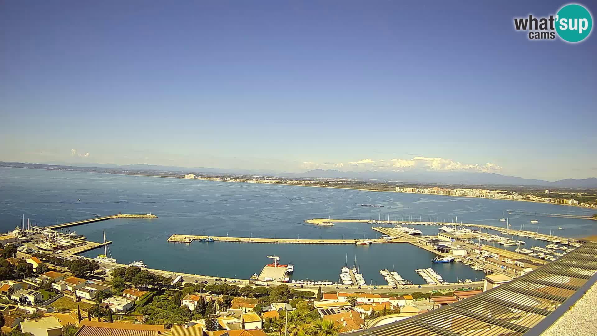 Livecam Hafen Roses –  Fischereihafen und die Bucht