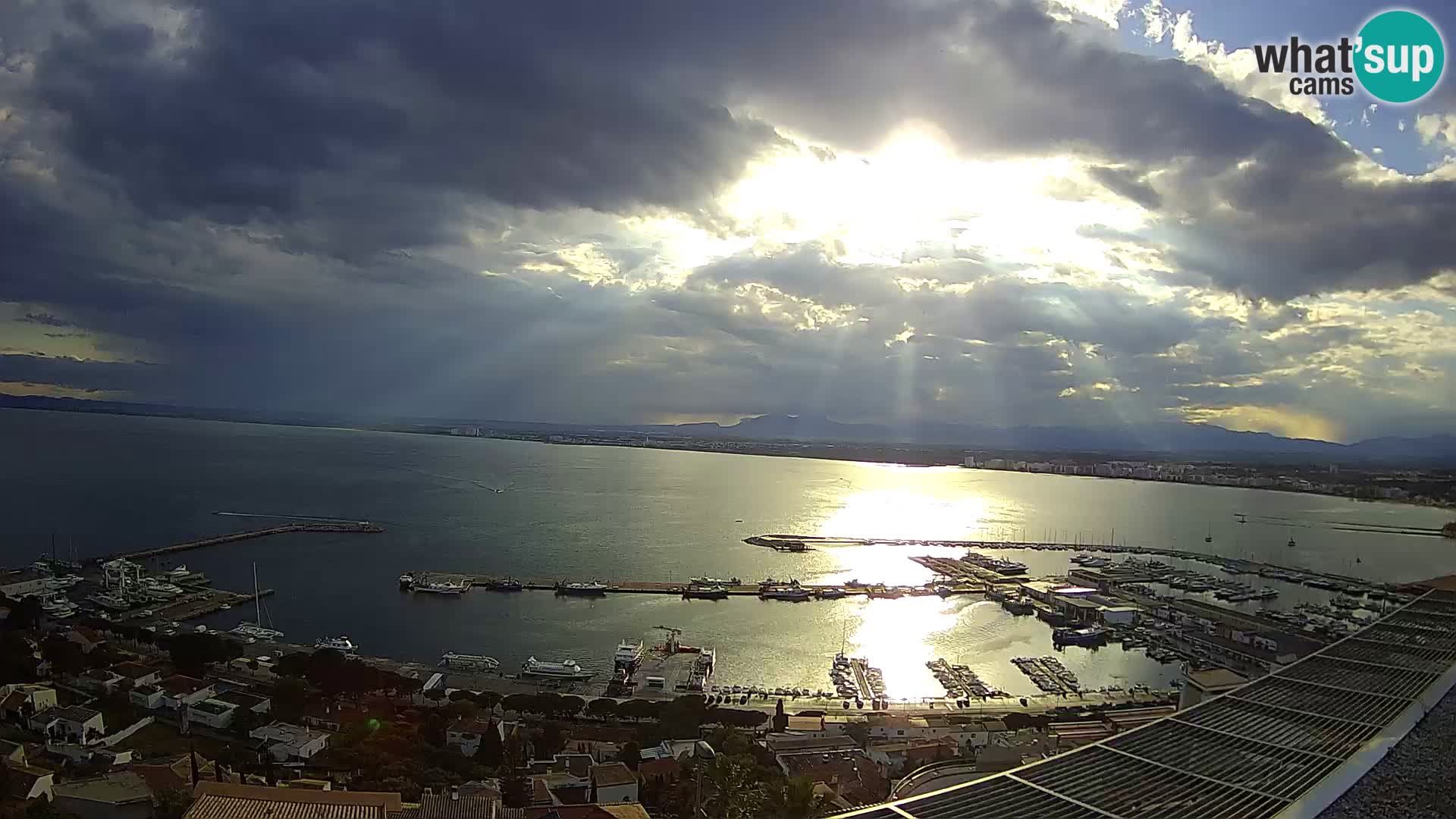 Roses – Puerto pesquero  y la bahía de Roses