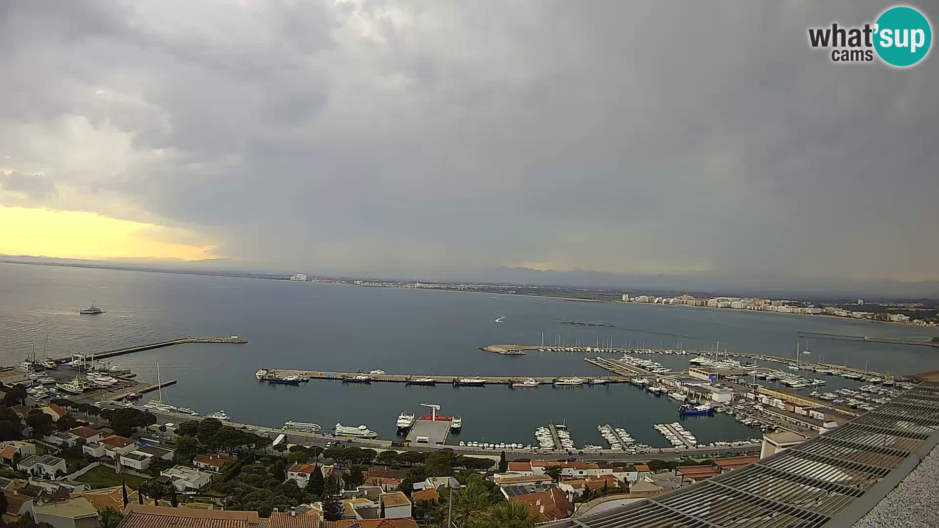 Roses – Puerto pesquero  y la bahía de Roses