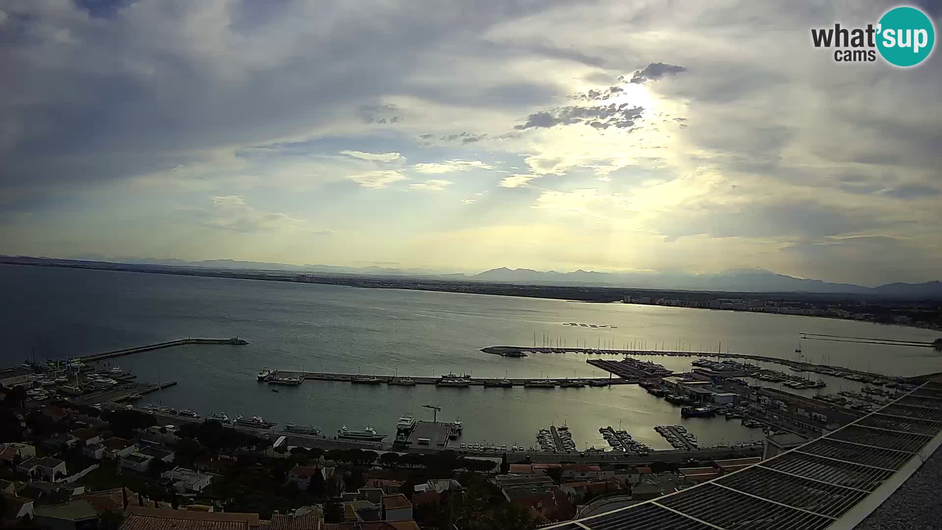Roses – Puerto pesquero  y la bahía de Roses