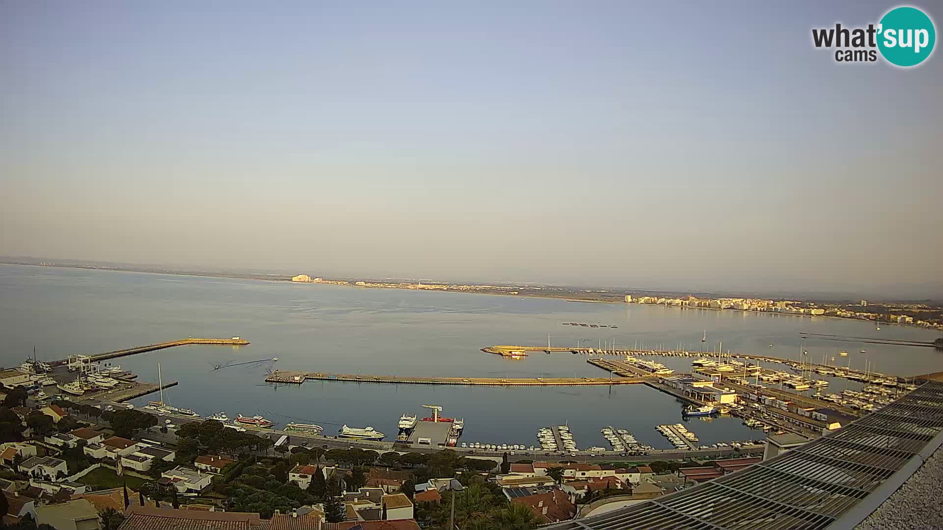 Livecam Hafen Roses –  Fischereihafen und die Bucht