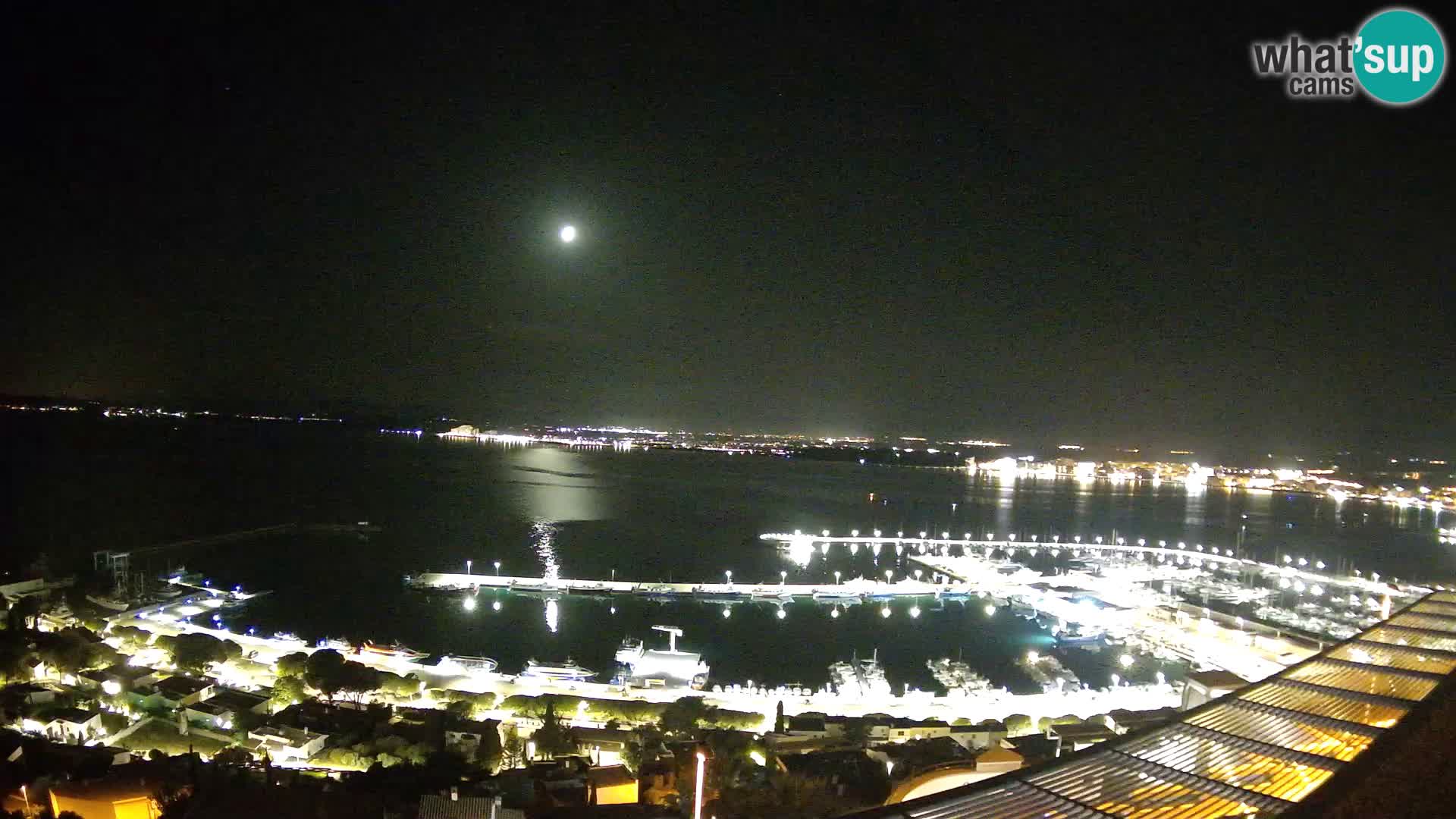 Livecam Hafen Roses –  Fischereihafen und die Bucht
