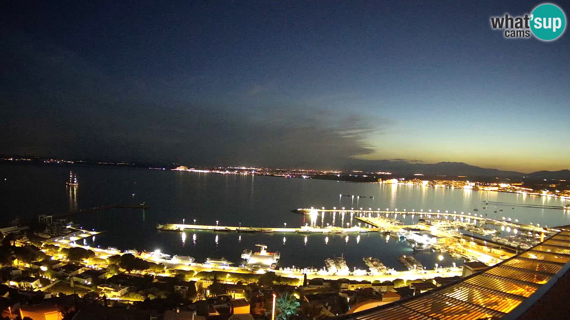Roses – Puerto pesquero  y la bahía de Roses
