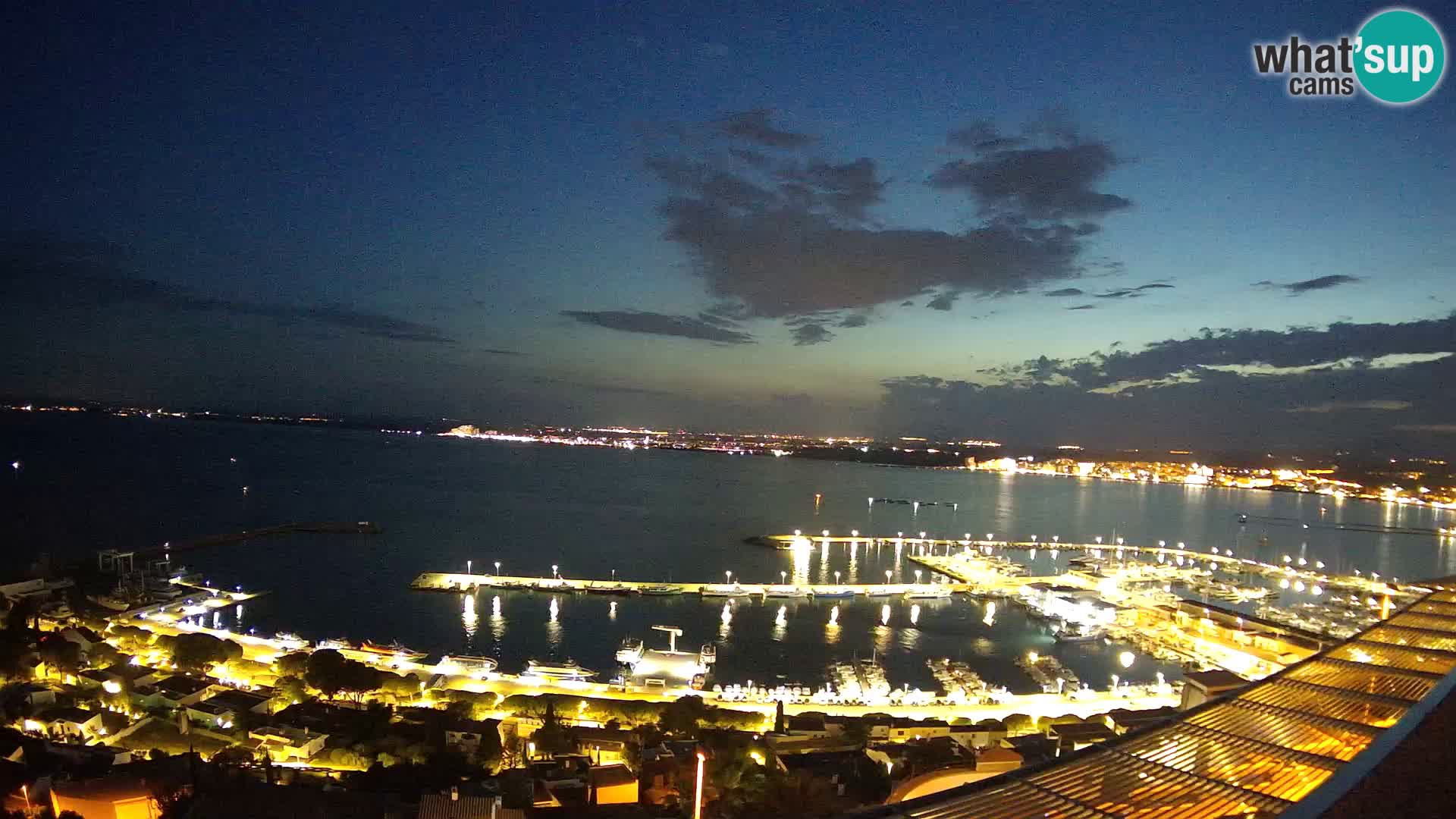 Livecam Hafen Roses –  Fischereihafen und die Bucht