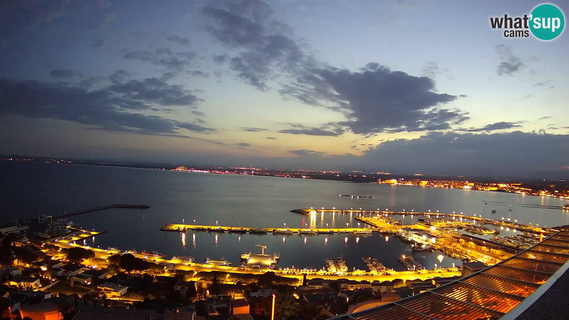 Livecam Hafen Roses –  Fischereihafen und die Bucht